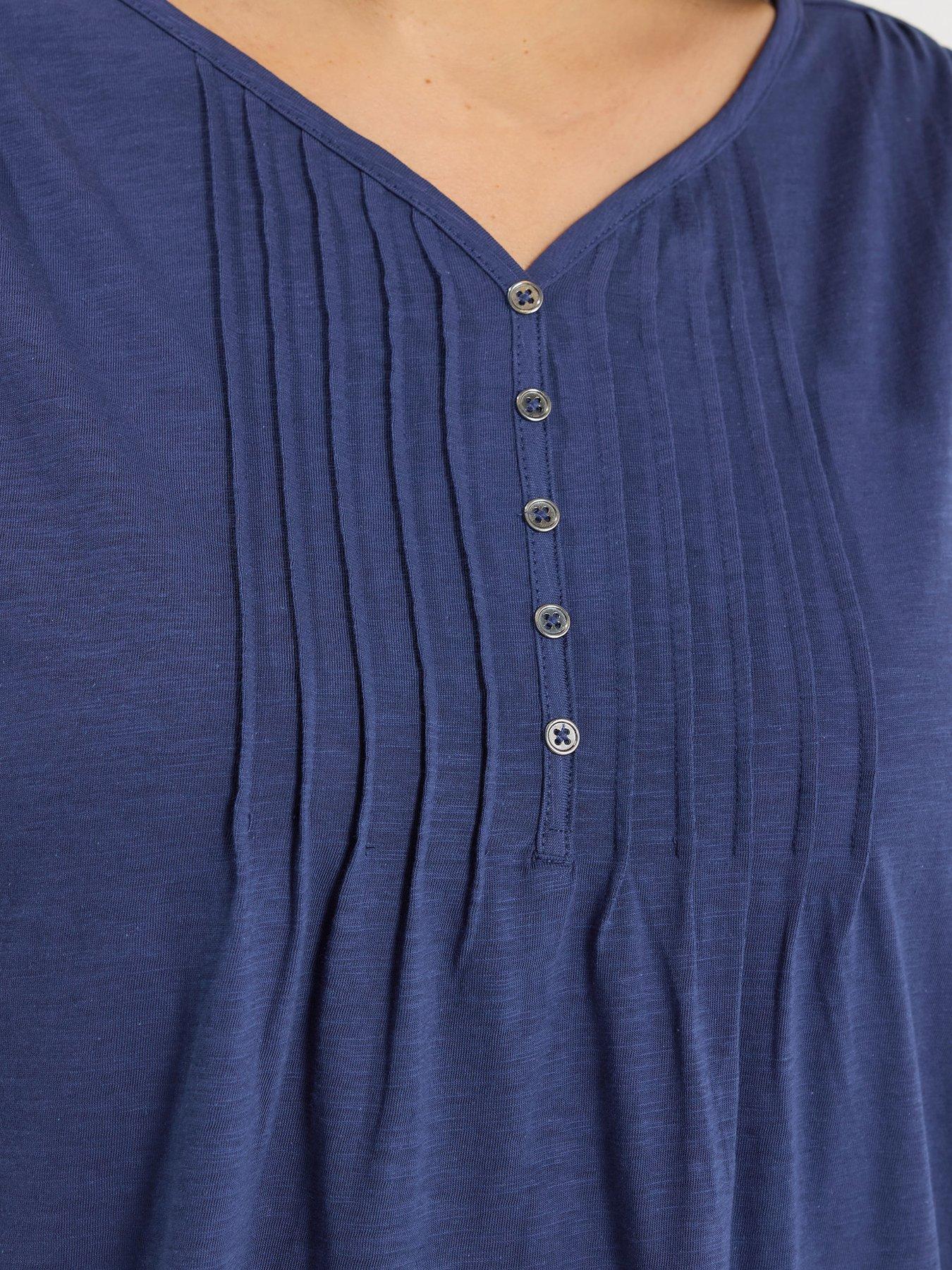 yours-curve-short-sleeve-pintuck-t-shirtoutfit