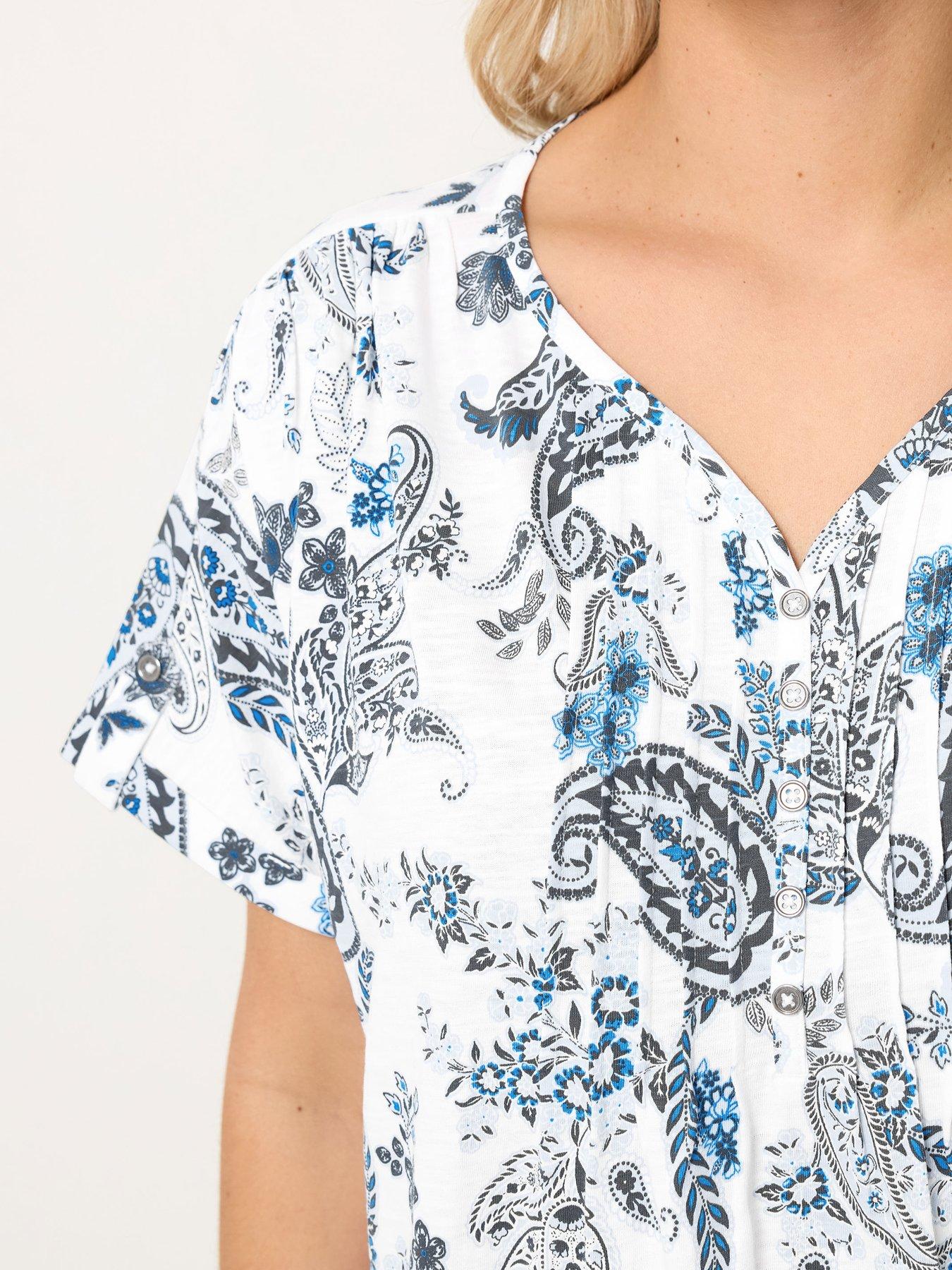yours-curve-short-sleeve-pintuck-t-shirtoutfit
