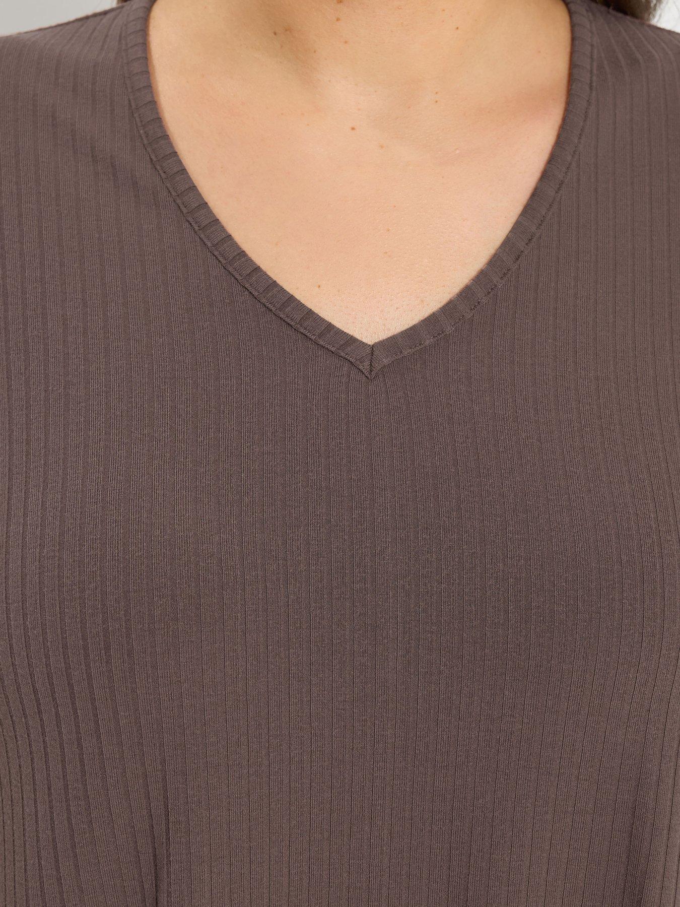 yours-curve-rib-swing-t-shirtoutfit