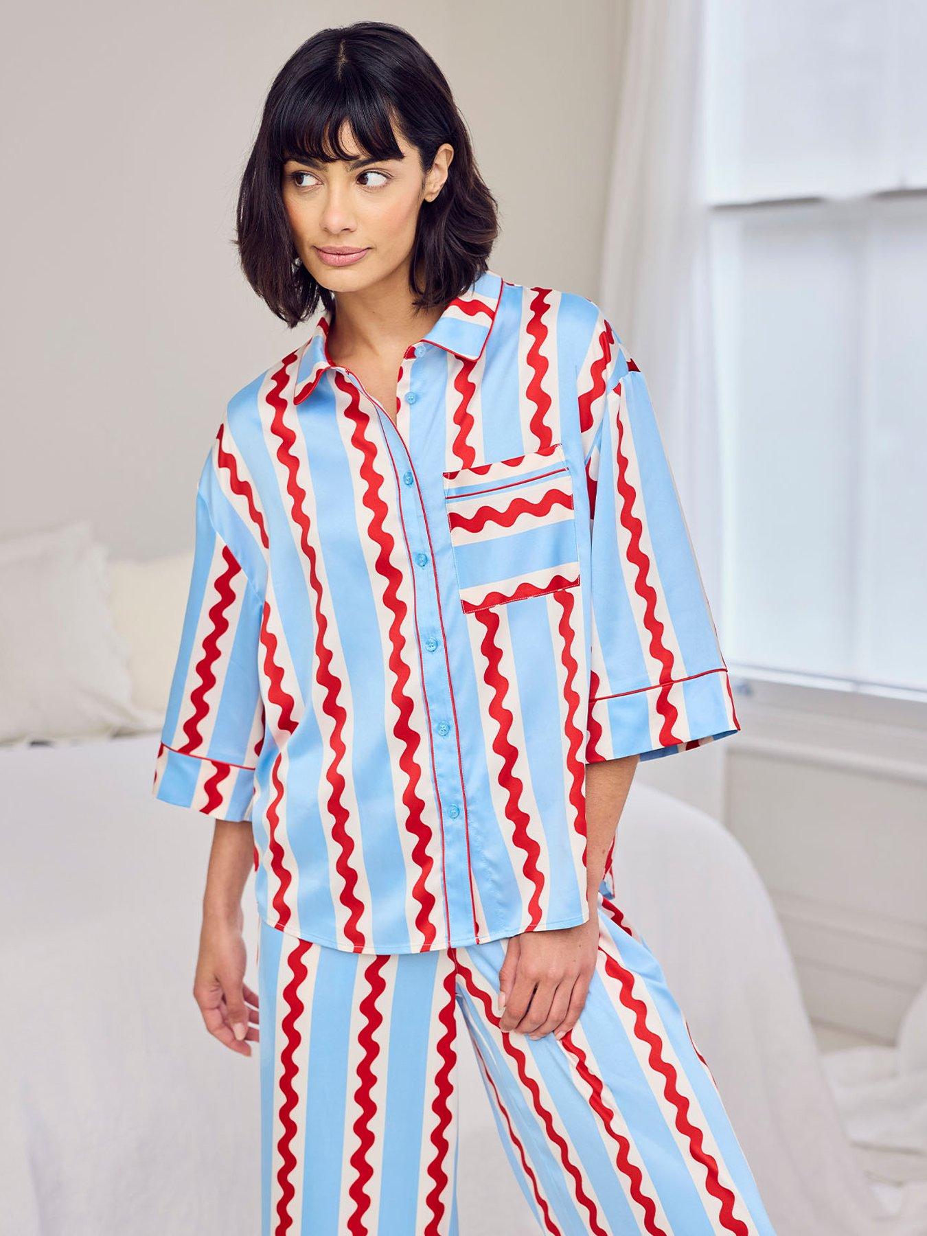 chelsea-peers-satin-wavy-stripe-long-pyjama-set-redwhiteblueoutfit