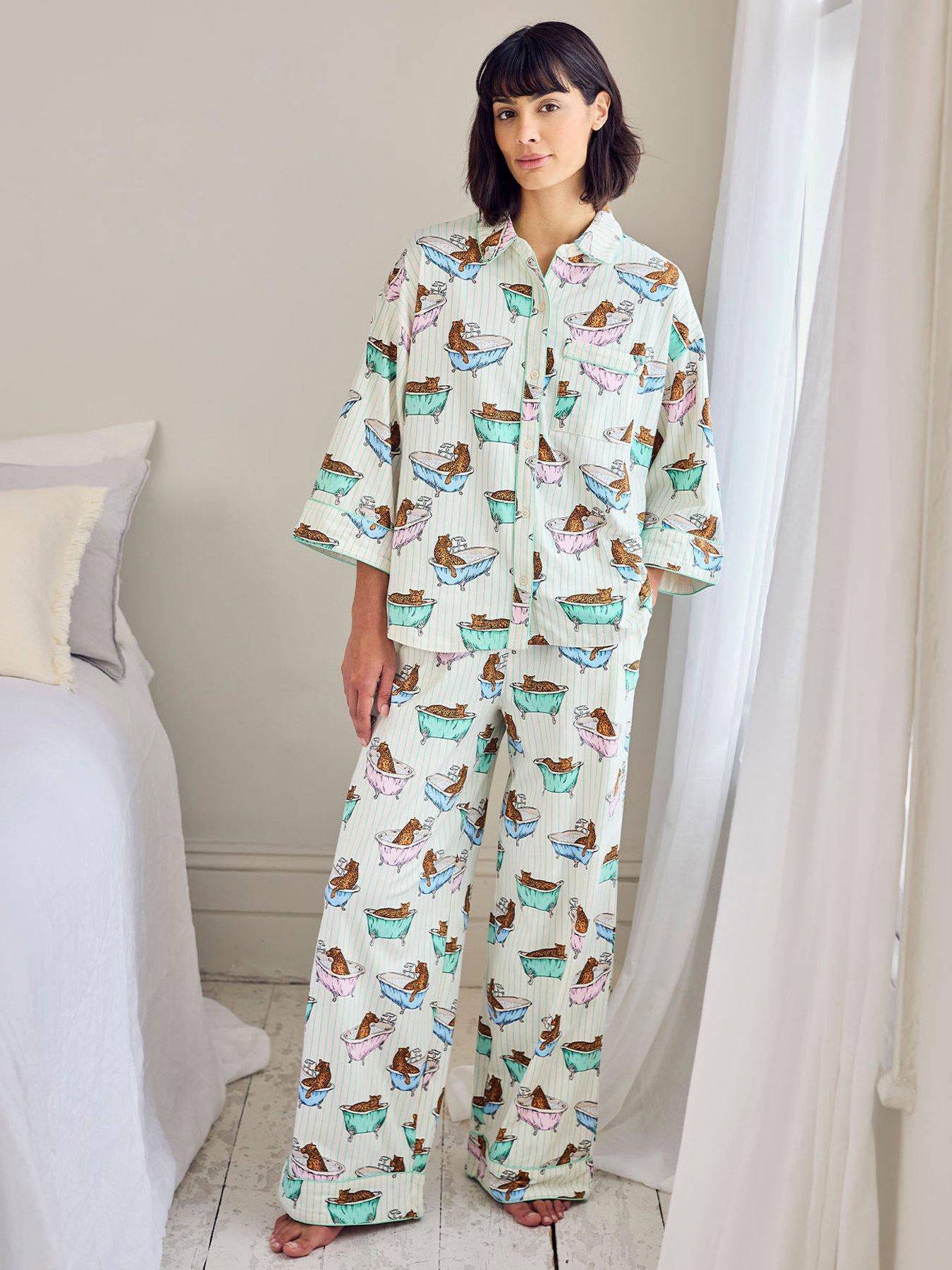 chelsea-peers-cotton-bubble-bath-leopards-print-long-pyjama-set-green