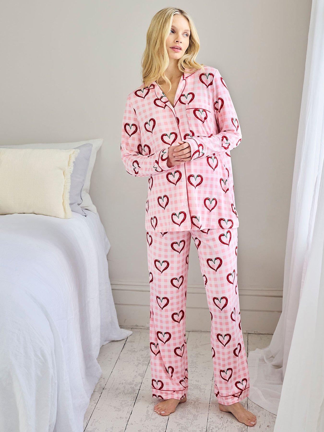 CHELSEA PEERS Maternity Chilli Heart Print Long Pyjama Set - Pink