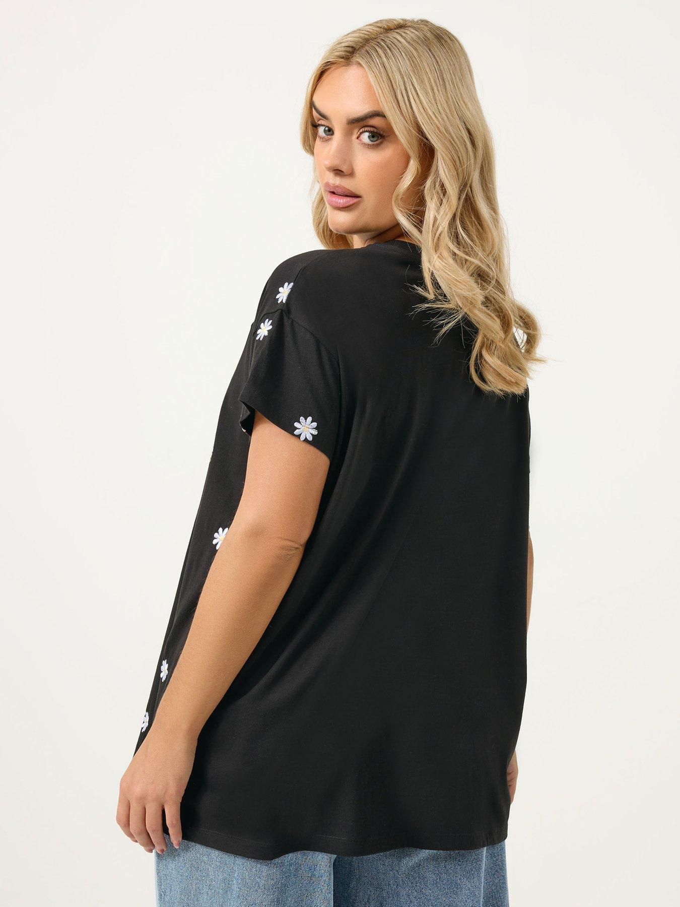 yours-curve-embroidery-daisy-t-shirt-blackstillFront