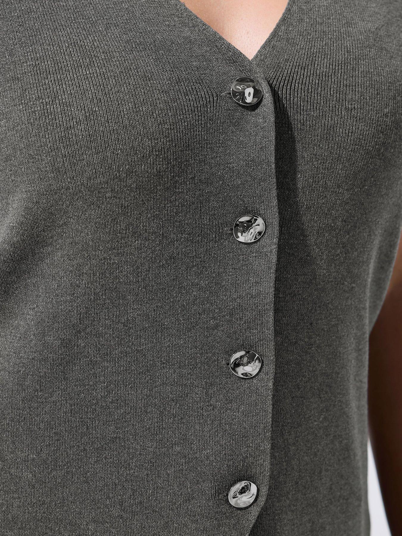 yours-curve-double-button-knit-top-greydetail