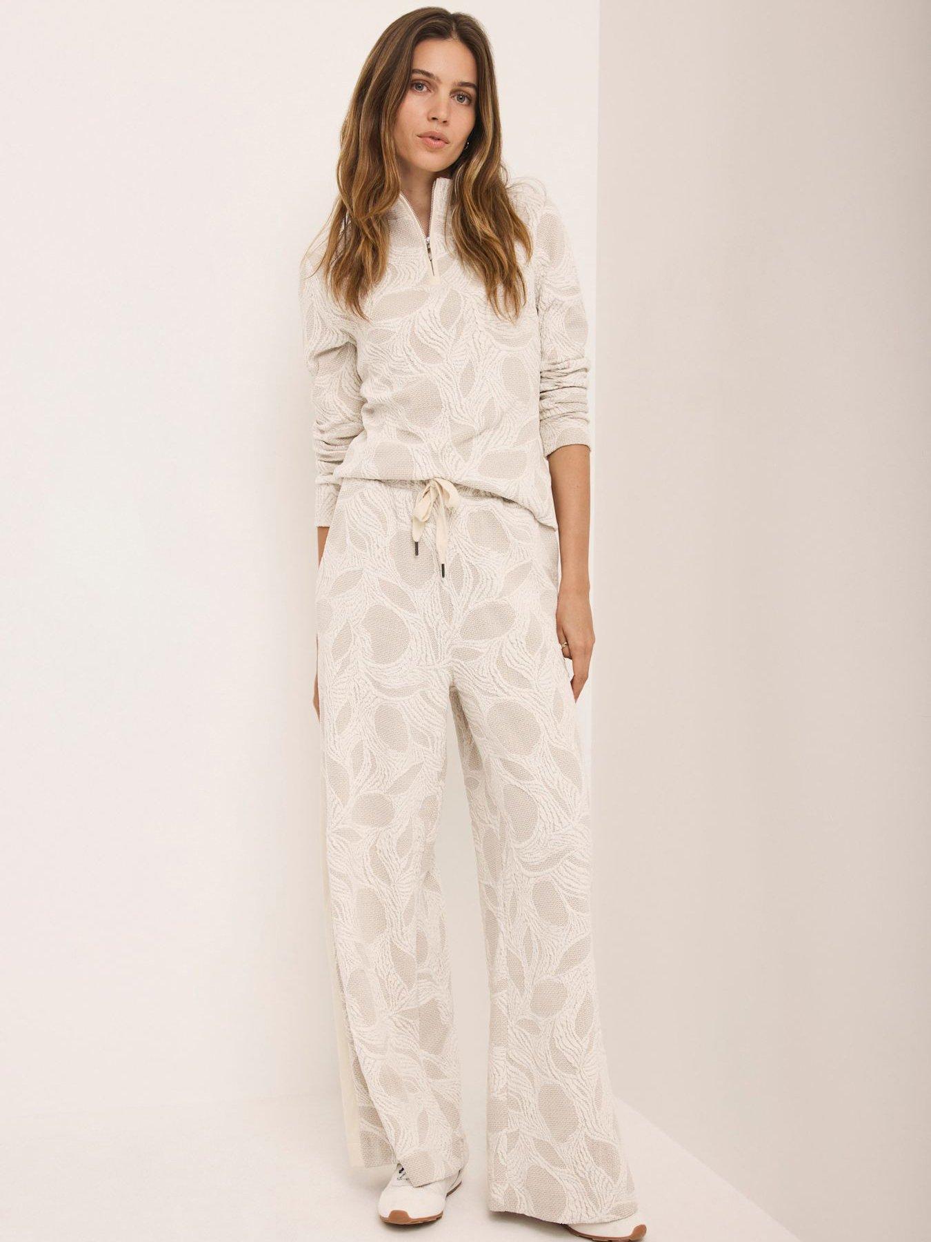 mint-velvet-neutral-jacquard-trousers-creamfront