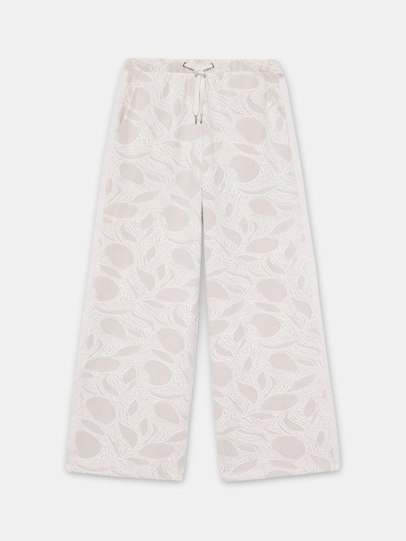mint-velvet-neutral-jacquard-trousers-creamdetail