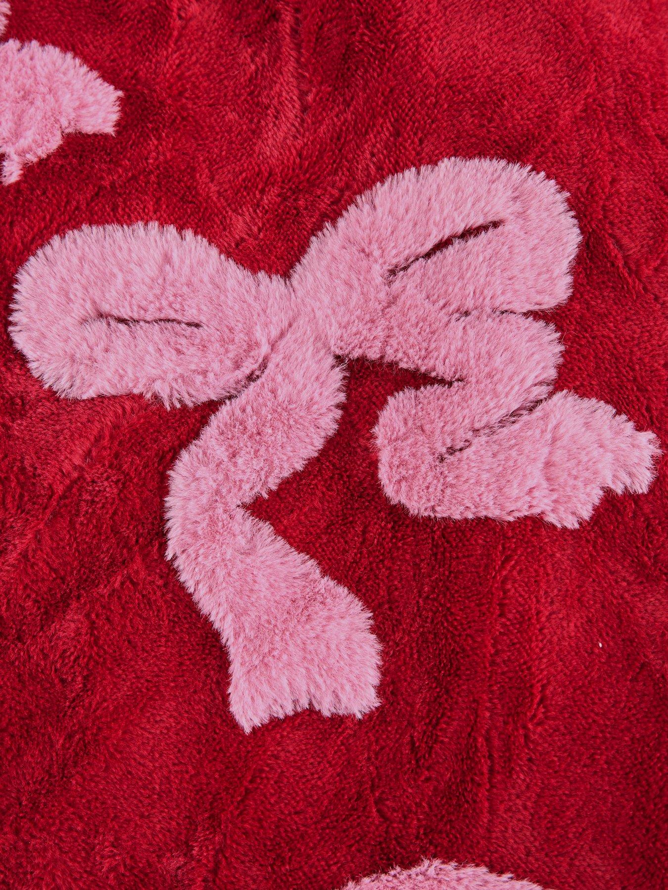 Image 5 of 6 of The Very Collection Bow Faux Fur Throw