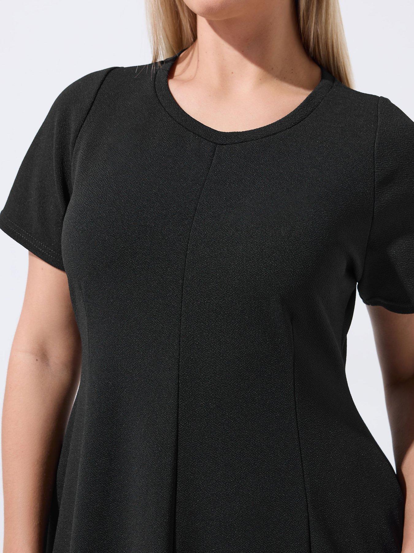 yours-curve-skater-pleated-dress-blackoutfit