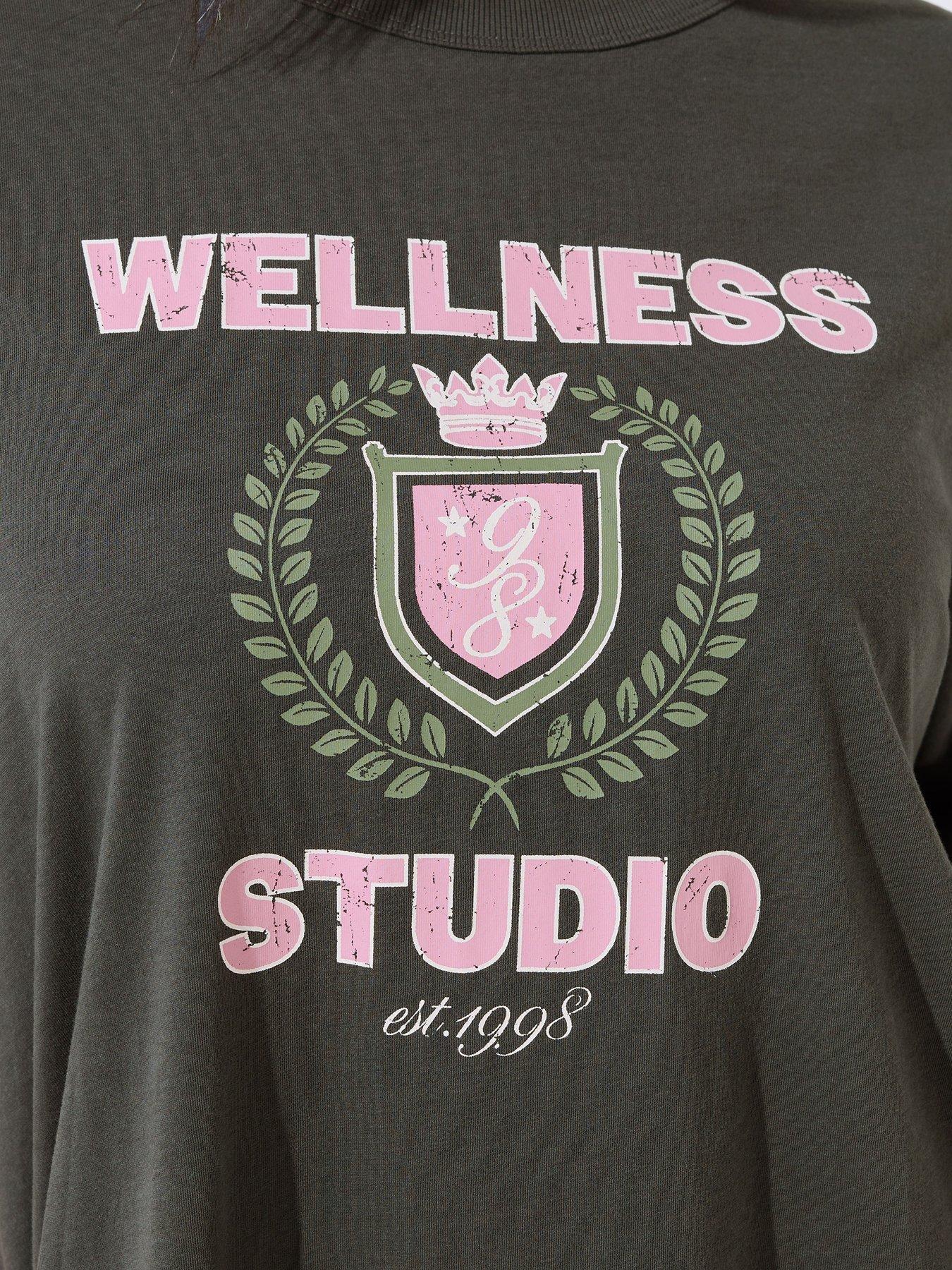 yours-curve-wellness-studio-active-t-shirt-greydetail