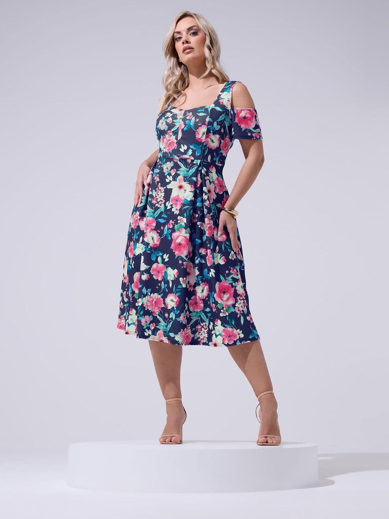 Image 3 of 5 of Yours Curve Floral Panel Skater Dress - Blue