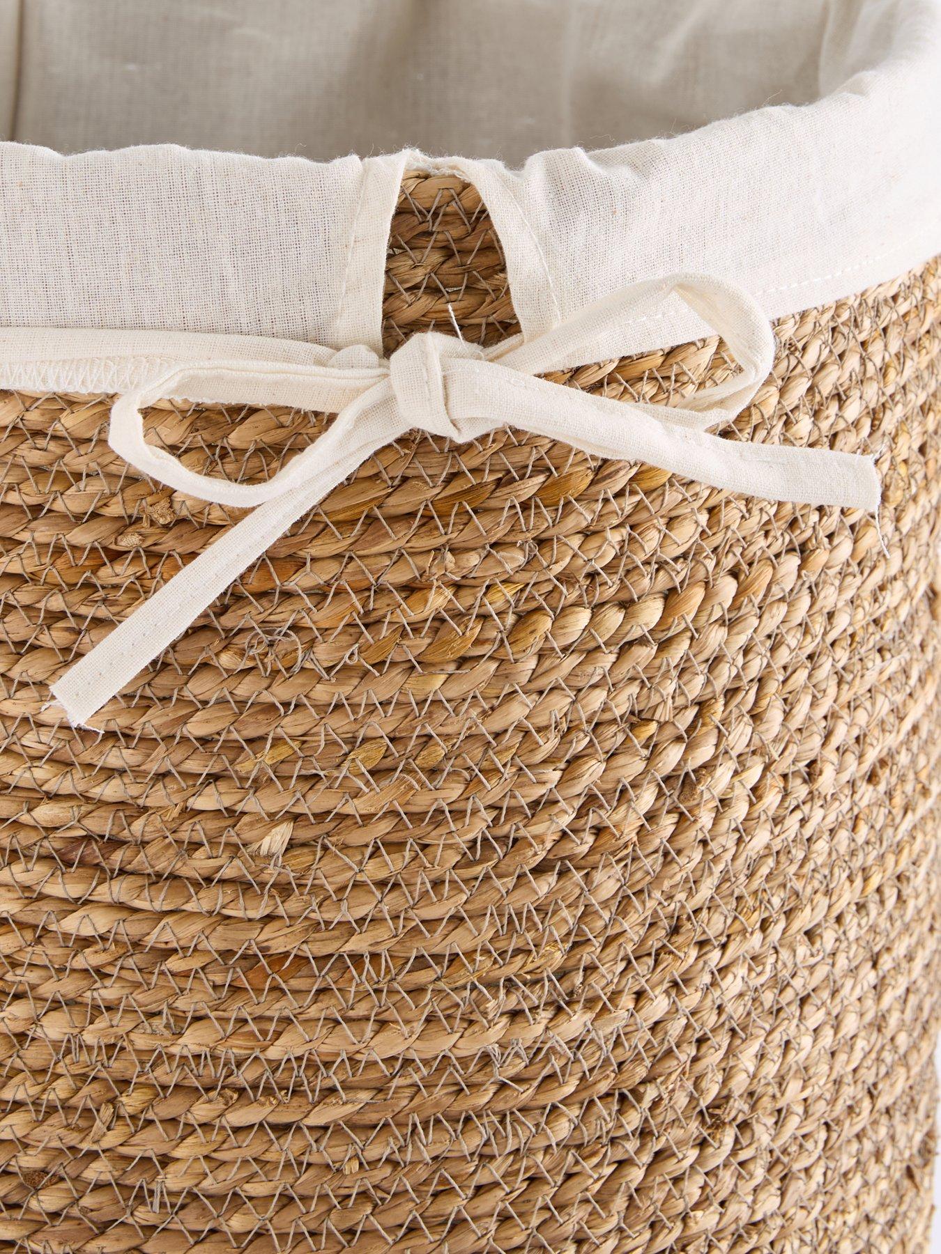 Image 5 of 6 of The Very Collection Bulrush Laundry Basket Large