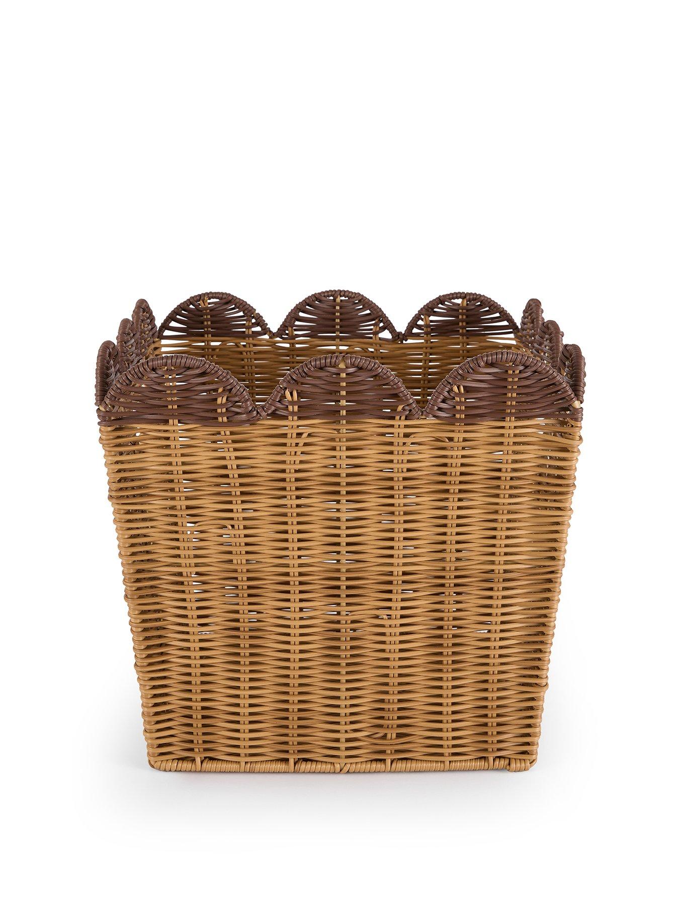 Image 2 of 8 of The Very Collection Scallop Edge Square Basket