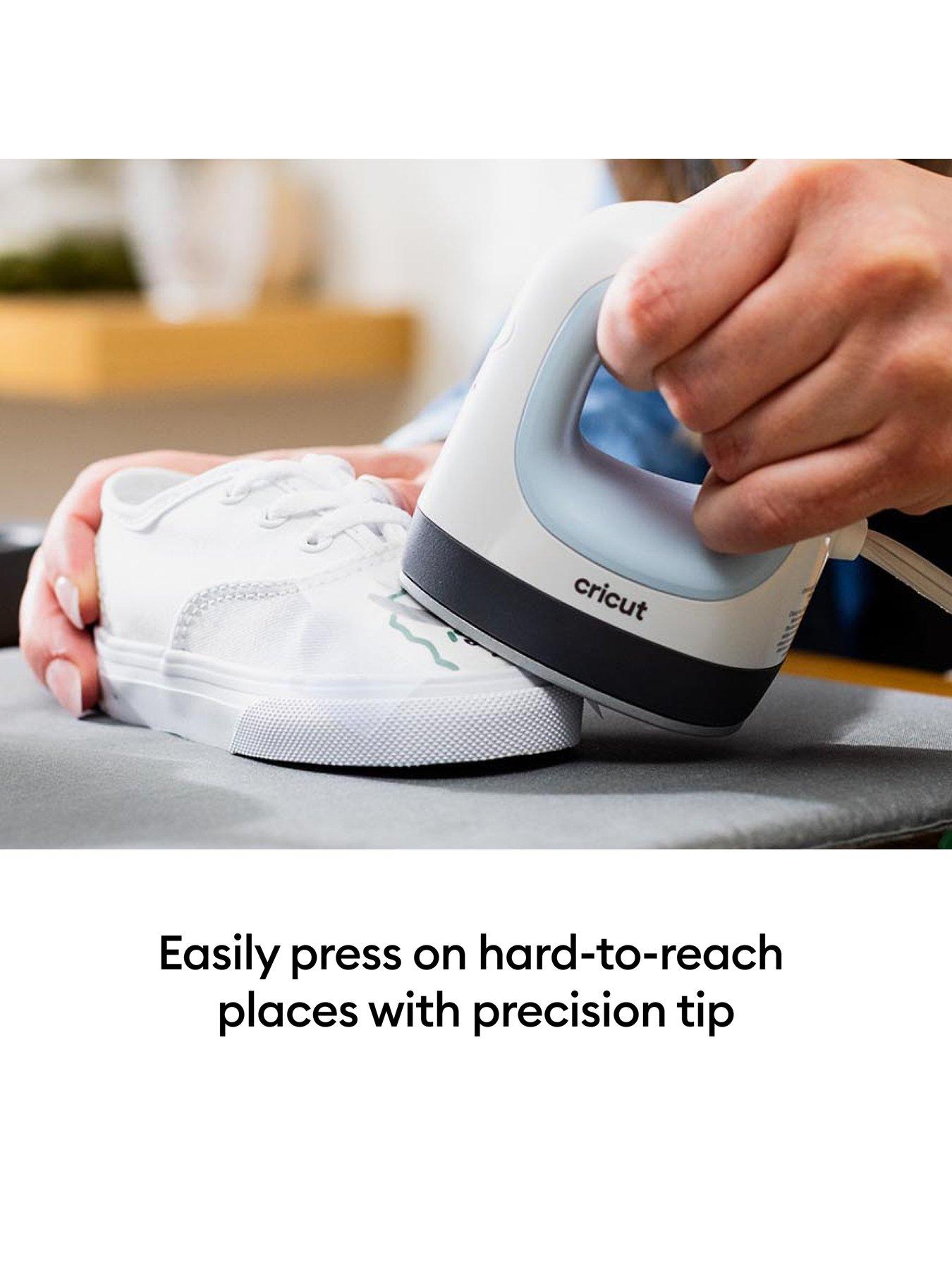cricut-cricut-easypress-mini-zenoutfit