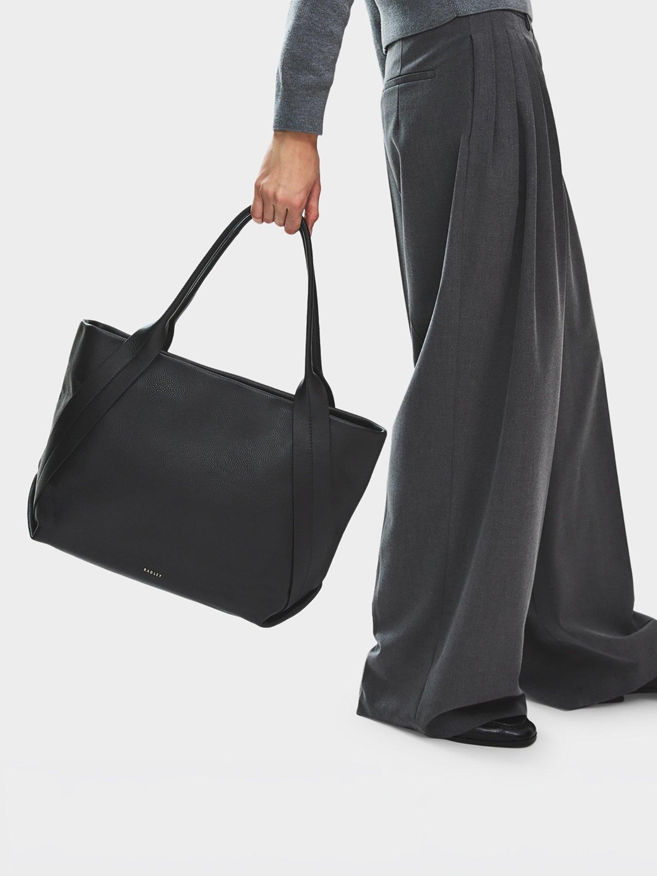 radley-the-evie-medium-ziptop-shoulderdetail