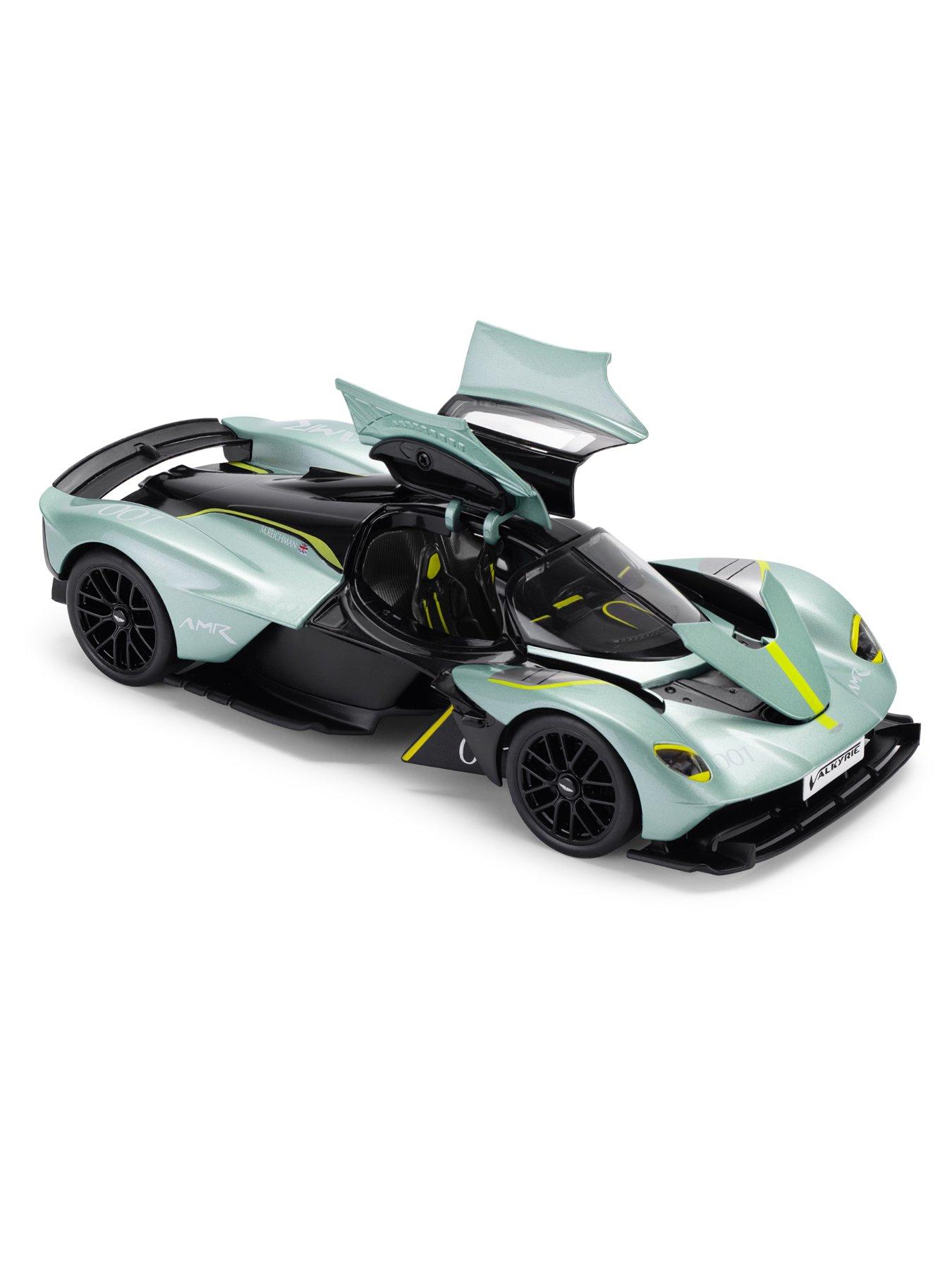 Image 3 of 7 of Die Cast 1:18 scale Aston Martin Valkyrie Appletree Green