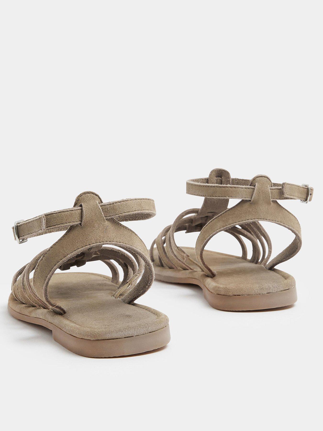 yours-curve-gladiator-leather-sandals-in-extra-wide-fit-creamoutfit