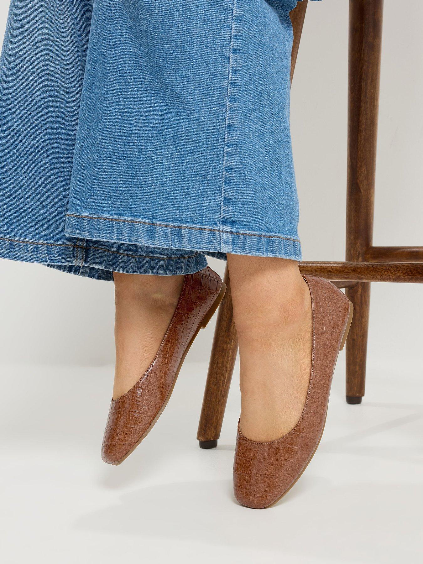 Image 4 of 4 of Yours Curve Extra Wide Fit Square Toe Ballet Pump