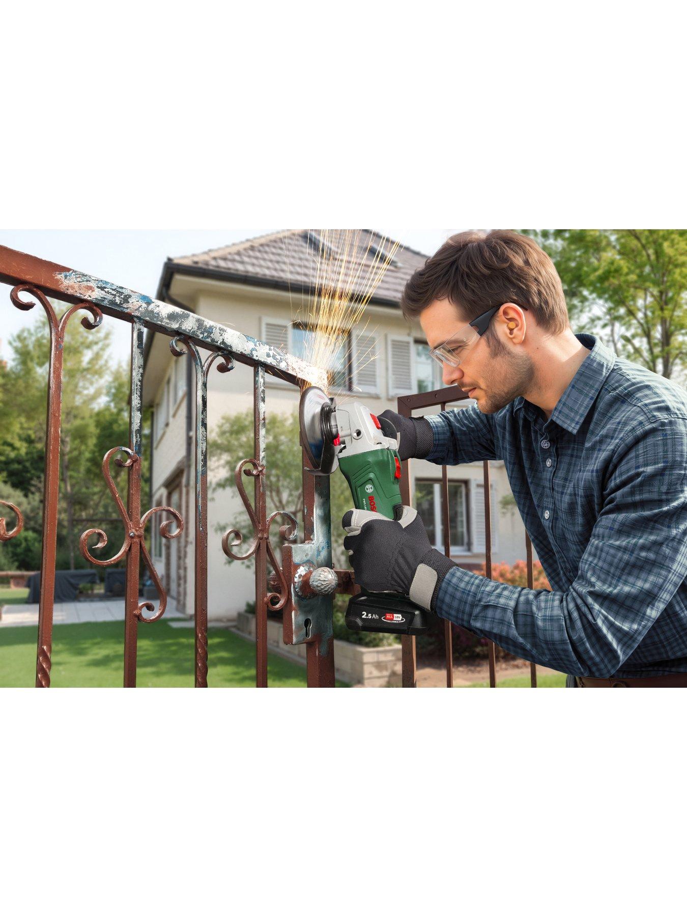 bosch-angle-grinder-pws-18v-70-bare-tool-115mm-cartonstillFront