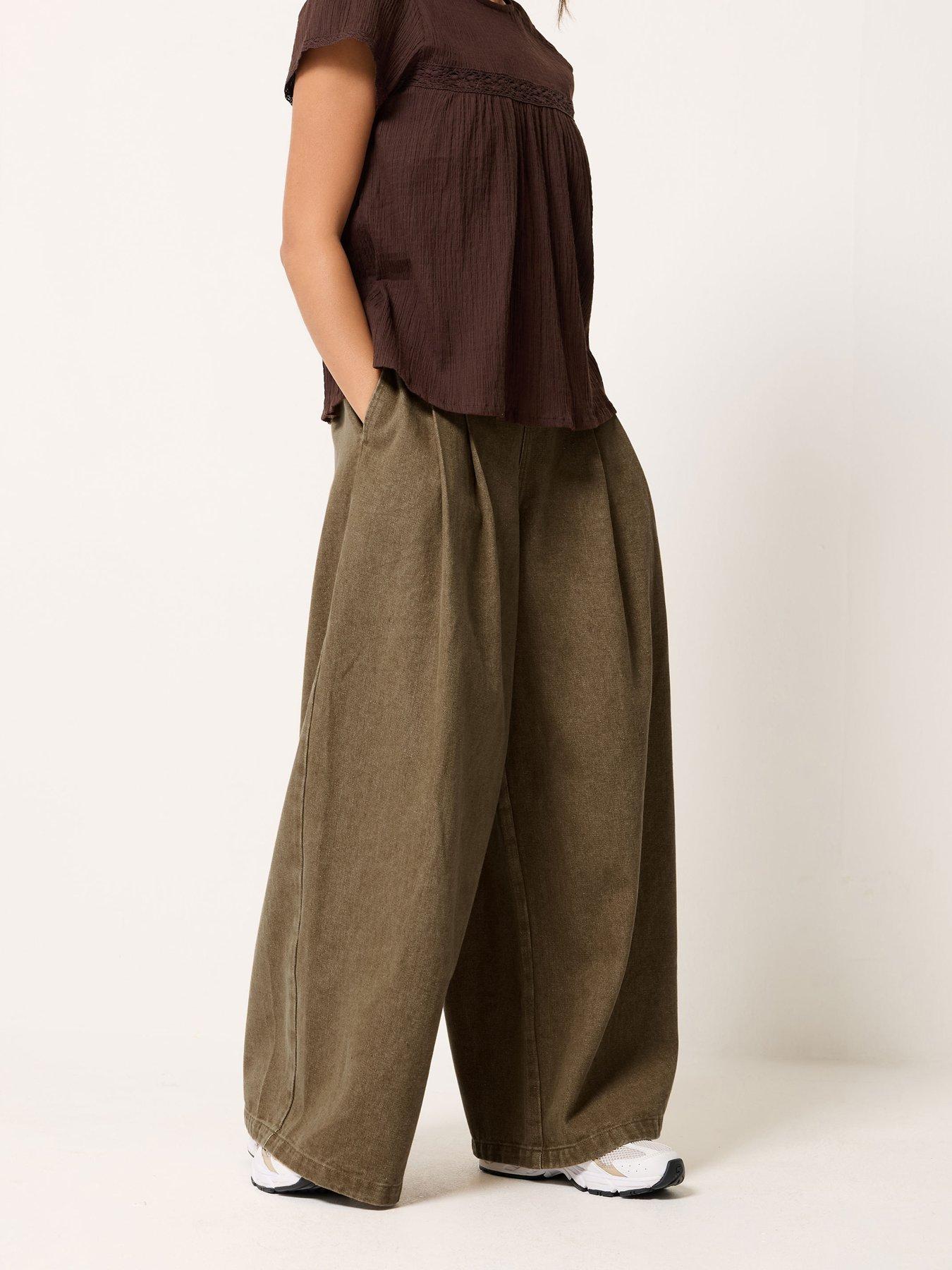PixieGirl Petite Pleat Front Wide Leg Jeans