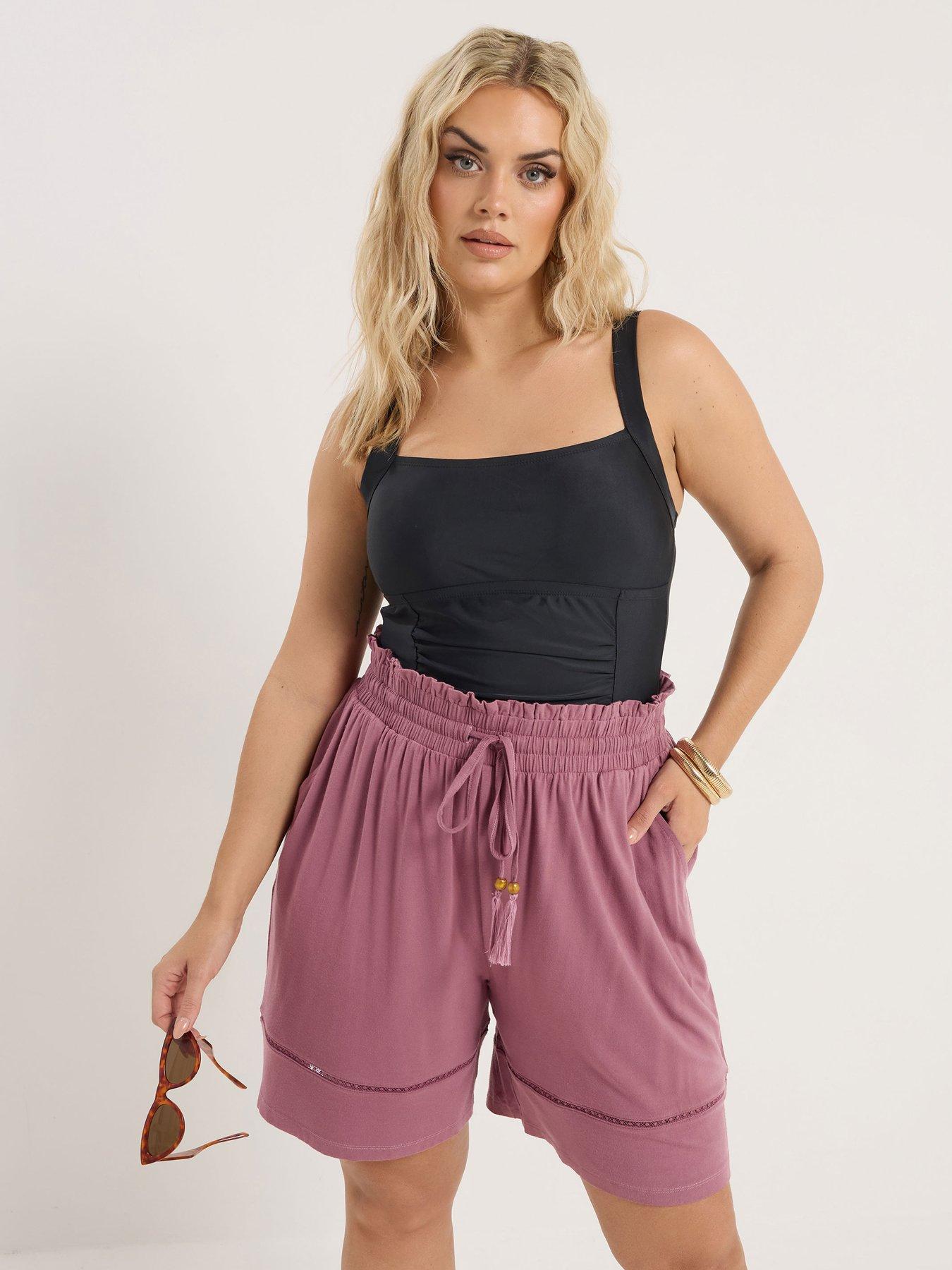 yours-curve-ladder-insert-shortsoutfit