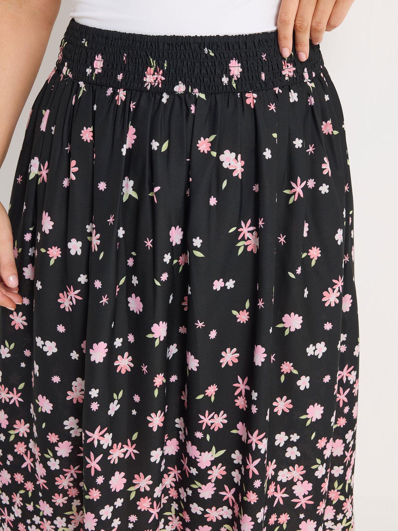 yours-curve-ditsy-border-midaxi-skirt-blackoutfit