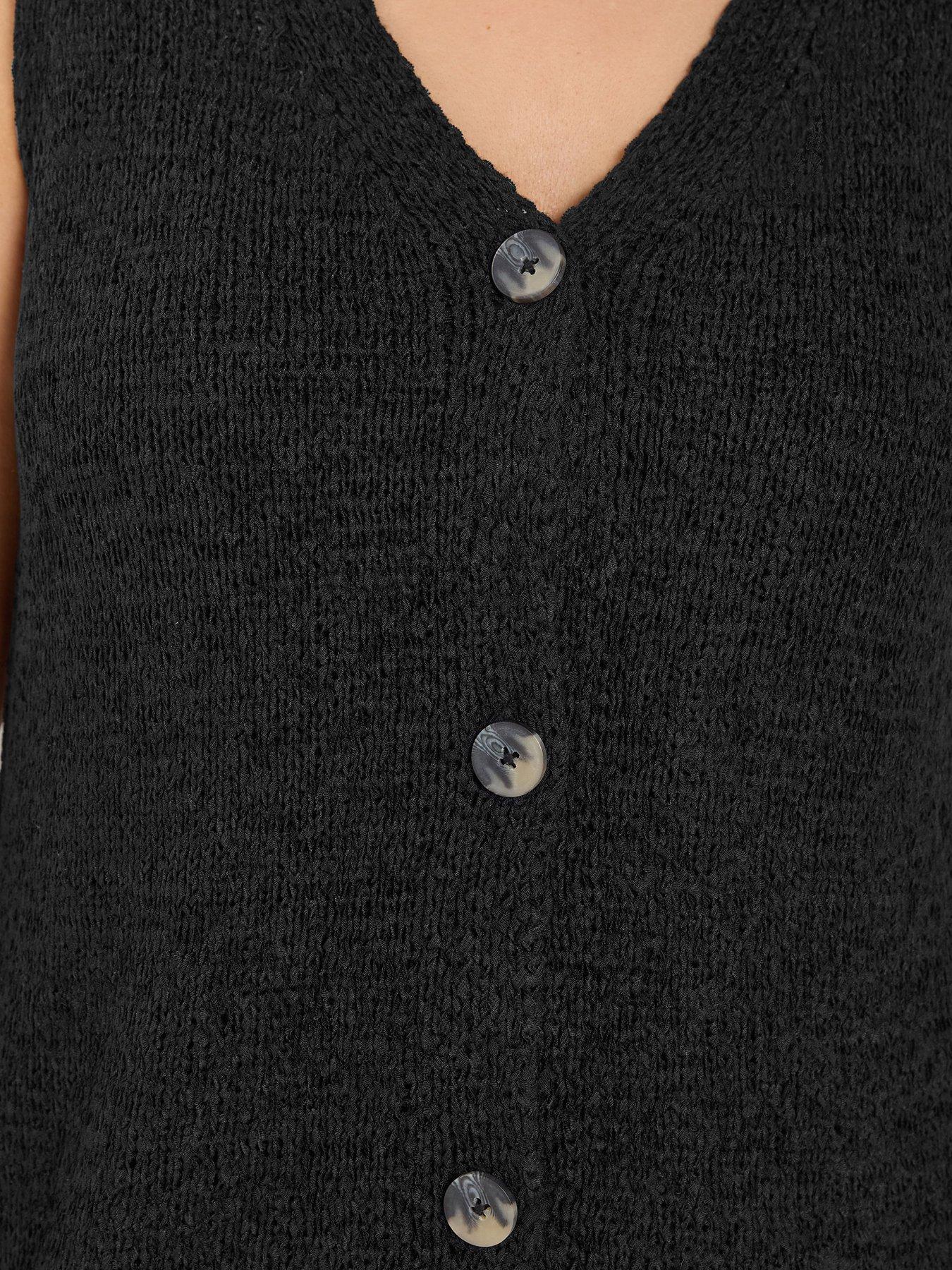 yours-curve-knitted-waistcoatoutfit
