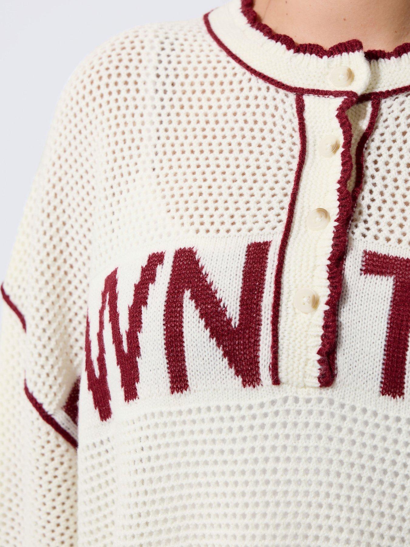 yours-curve-downtown-sport-top-whiteoutfit
