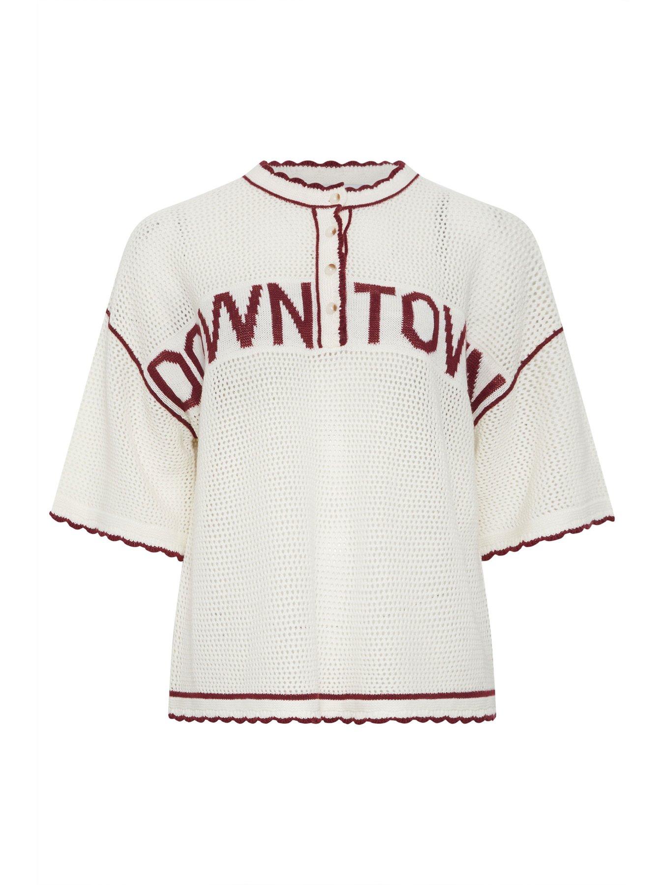 yours-curve-downtown-sport-top-whitedetail