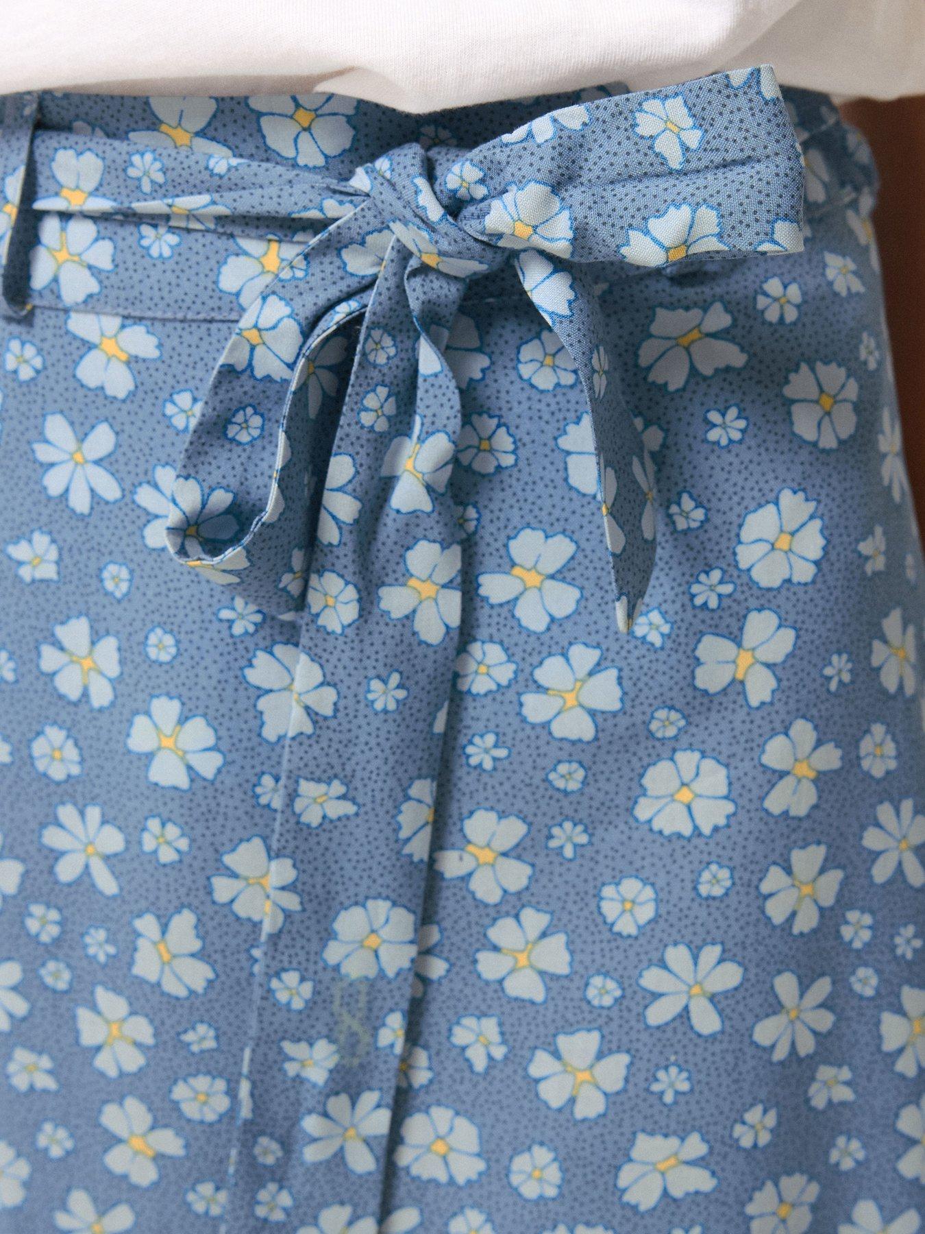 Image 4 of 5 of PixieGirl Petite Daisy Belted Midi Skirt - Blue
