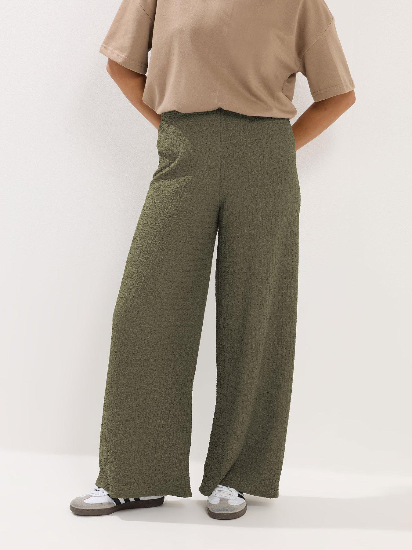 pixiegirl-petite-textured-wide-leg-trouser-greenfront