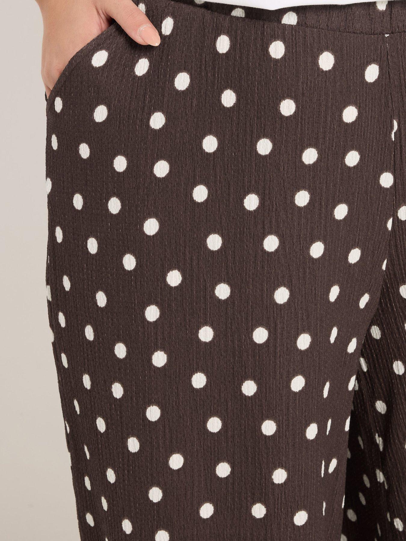 yours-curve-polka-dot-printed-jersey-culotteoutfit