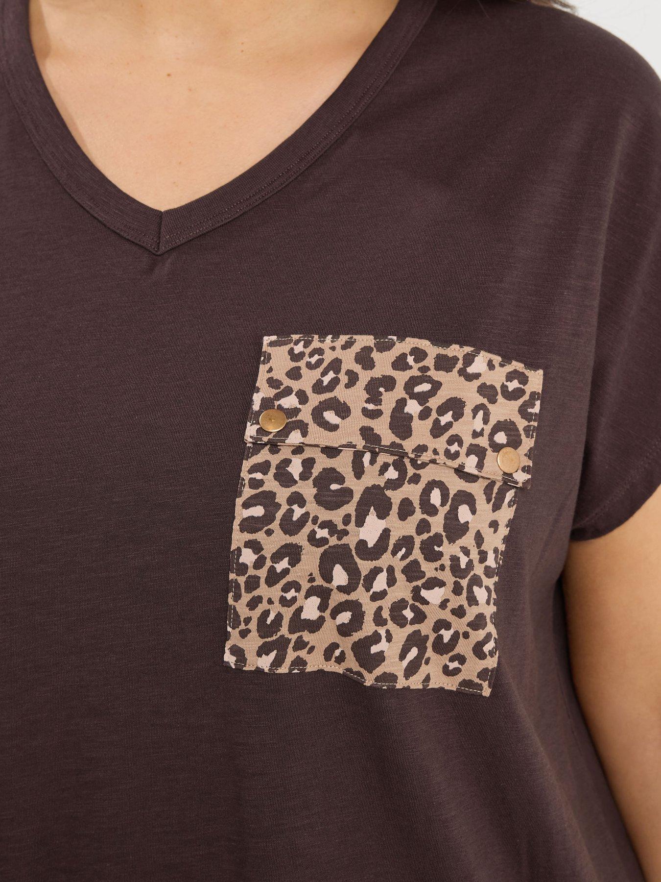 yours-curve-stud-pocket-t-shirtoutfit