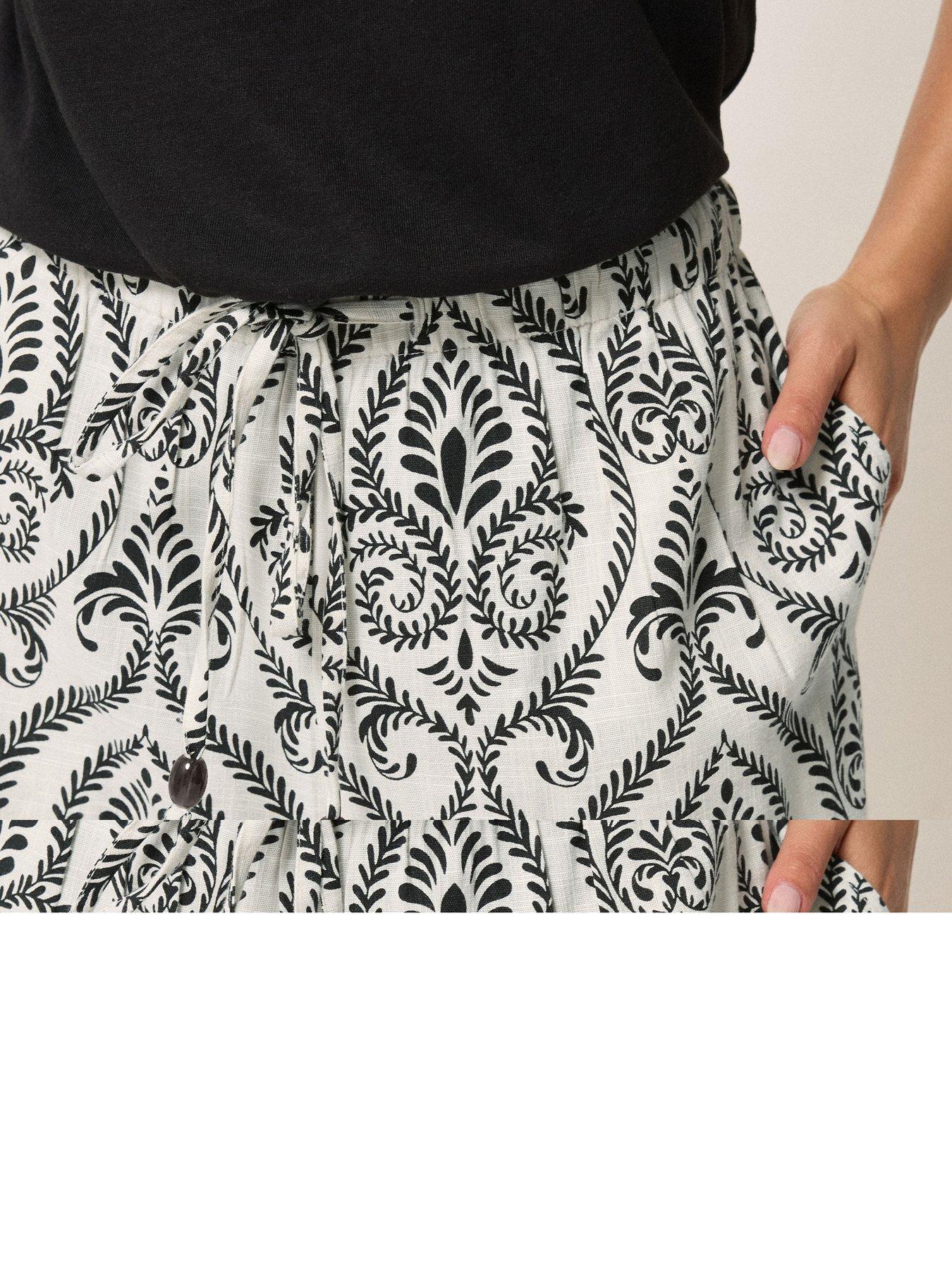 Image 4 of 5 of PixieGirl Petite Tile Print Bead Wide Leg Trousers - Cream