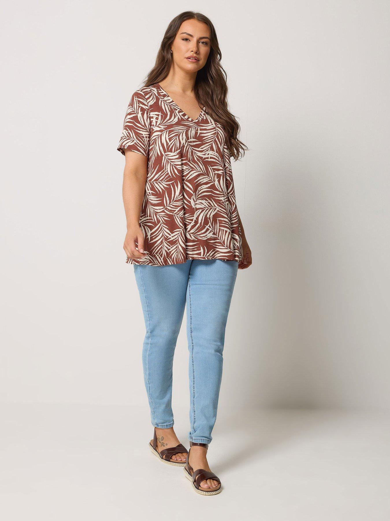 Image 3 of 5 of Yours Curve Printed Swing Top - Brown