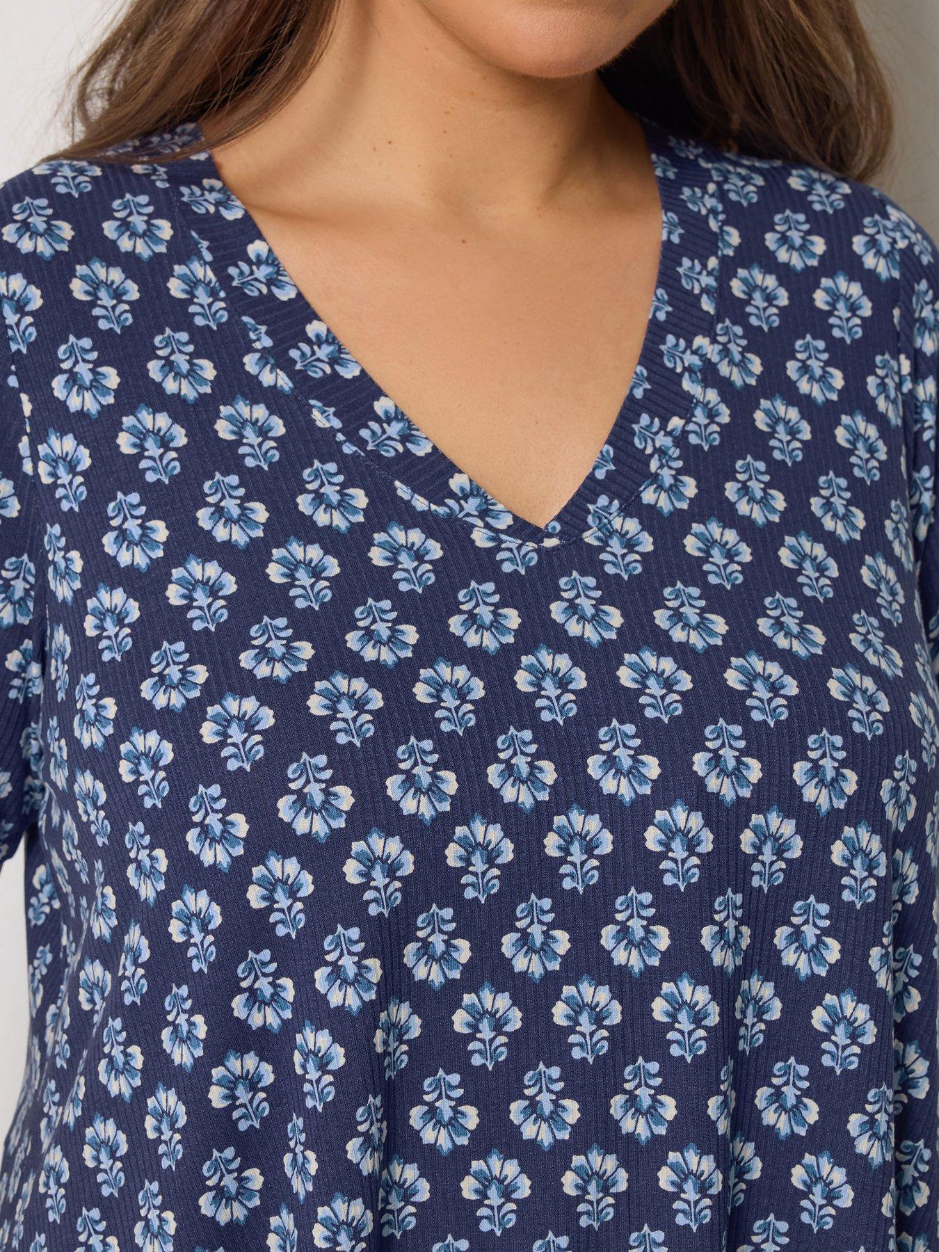 yours-curve-printed-swing-top-blueoutfit