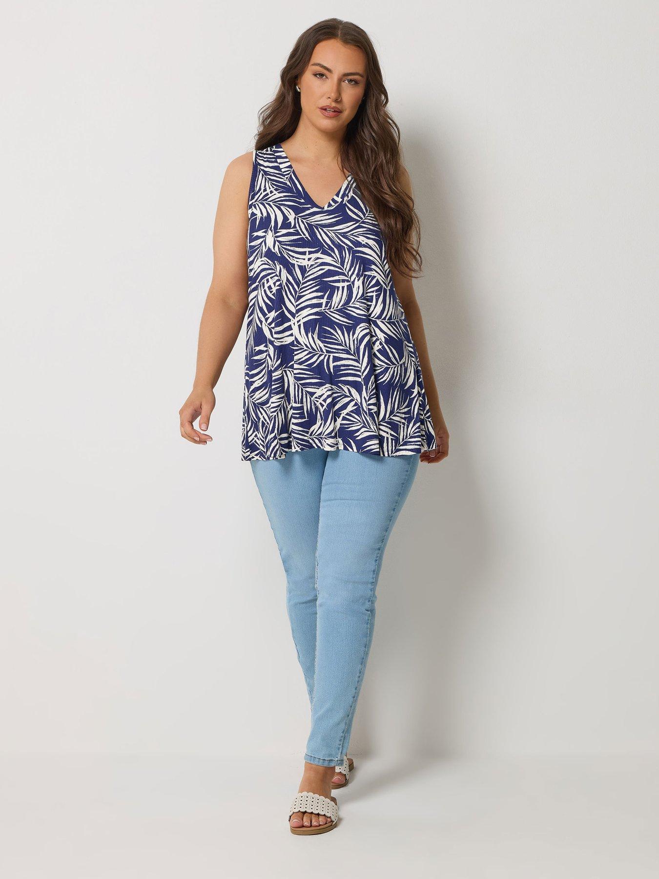 Image 3 of 5 of Yours Curve Rib Swing Printed Vest
