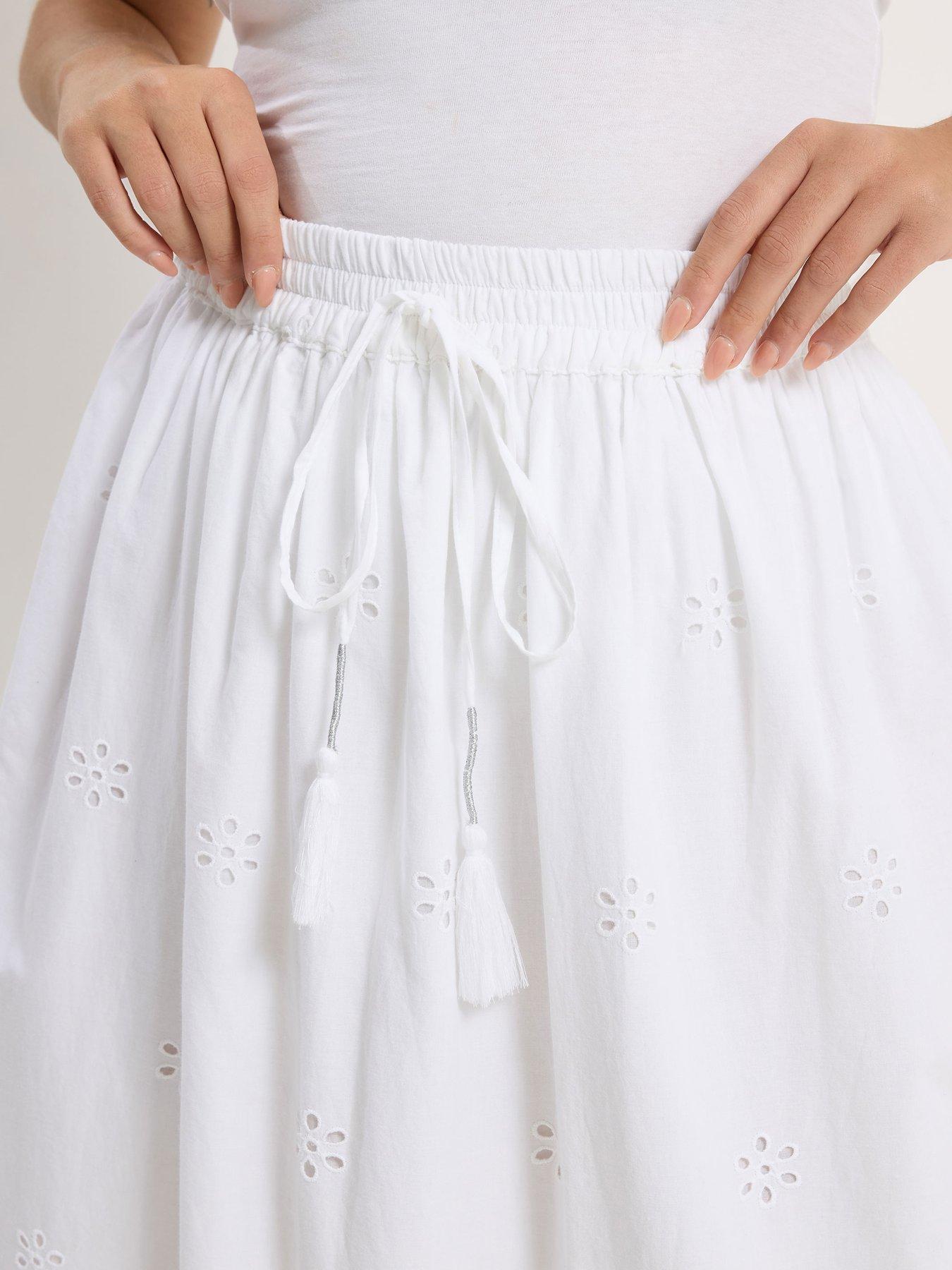 Image 4 of 5 of Yours Curve Broderie Maxi Skirt - White