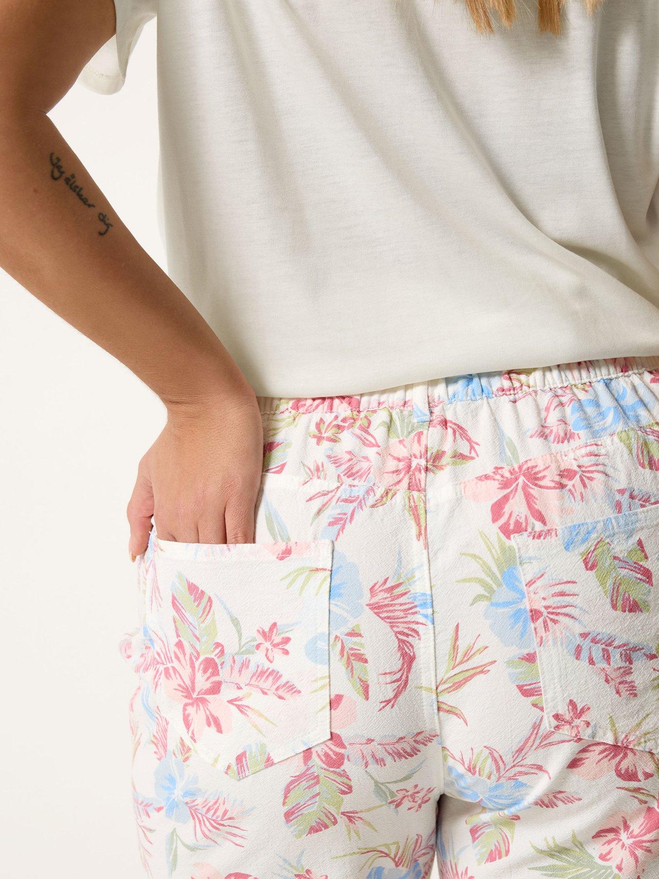 yours-curve-cool-cotton-shorts-whiteoutfit