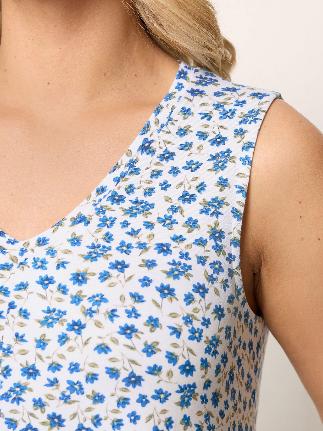 Image 4 of 5 of Yours Curve Pleat Front Vest - White