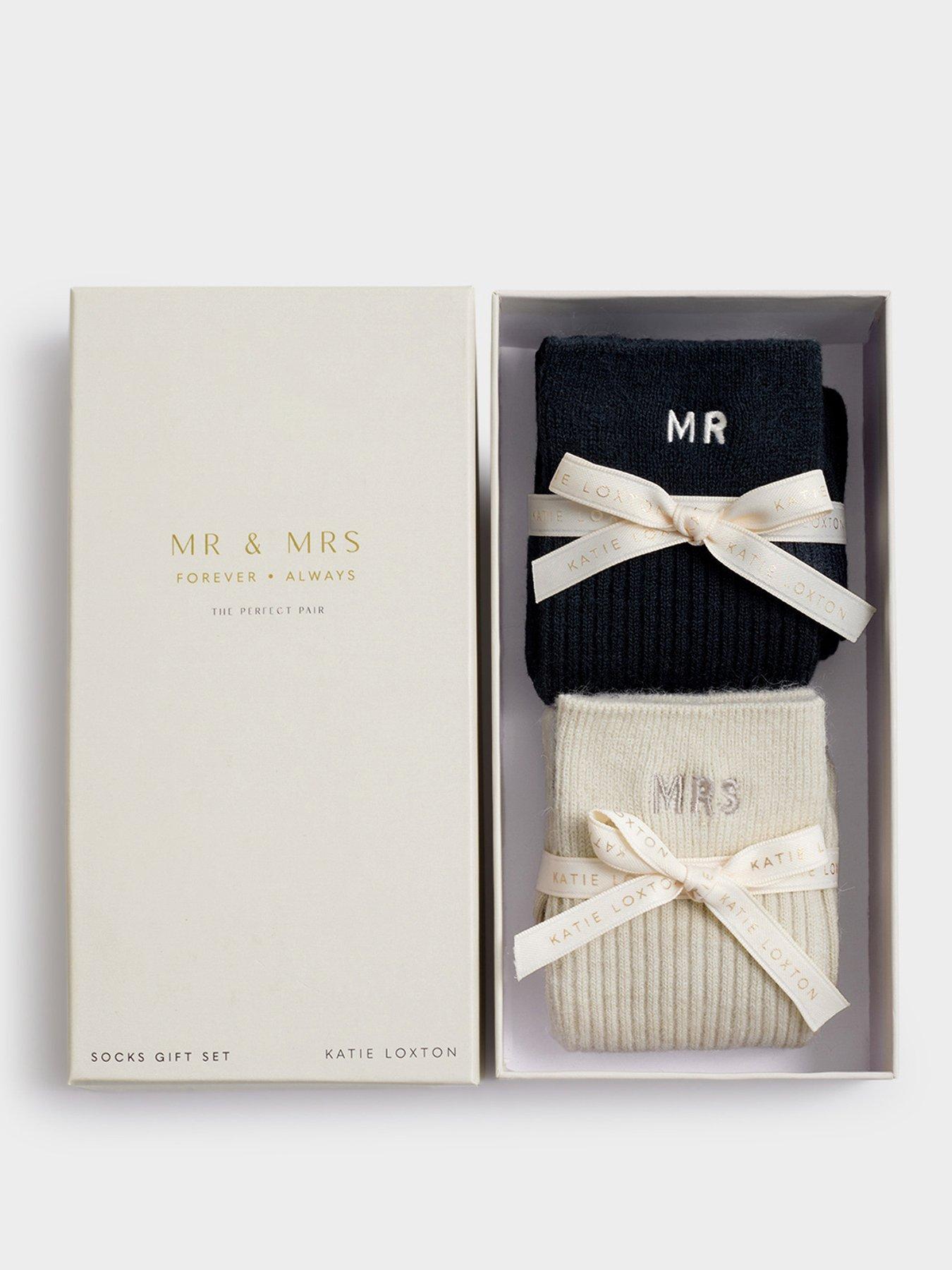 Katie Loxton MR & MRS SOCKS GIFT SET , Off White/ Black , 21cm x 10.5cm x 4.8cm