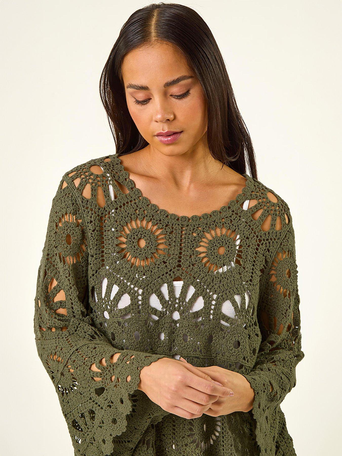 roman-petite-crochet-topoutfit