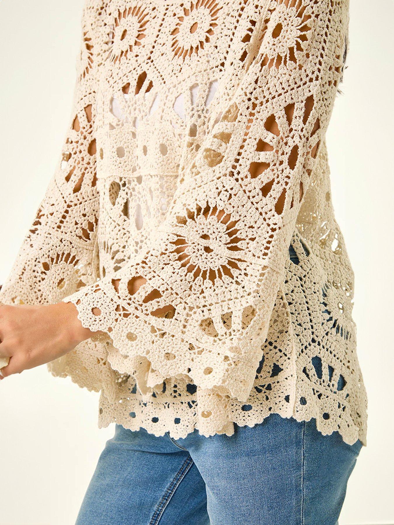 roman-petite-crochet-topdetail