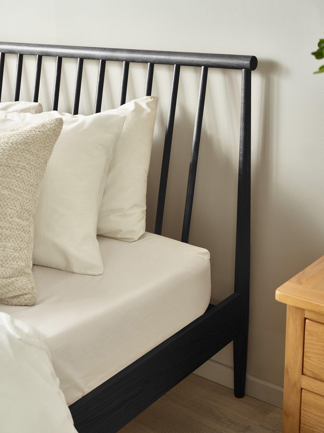 Image 4 of 6 of Julian Bowen Belton Black Spindle Bed - King
