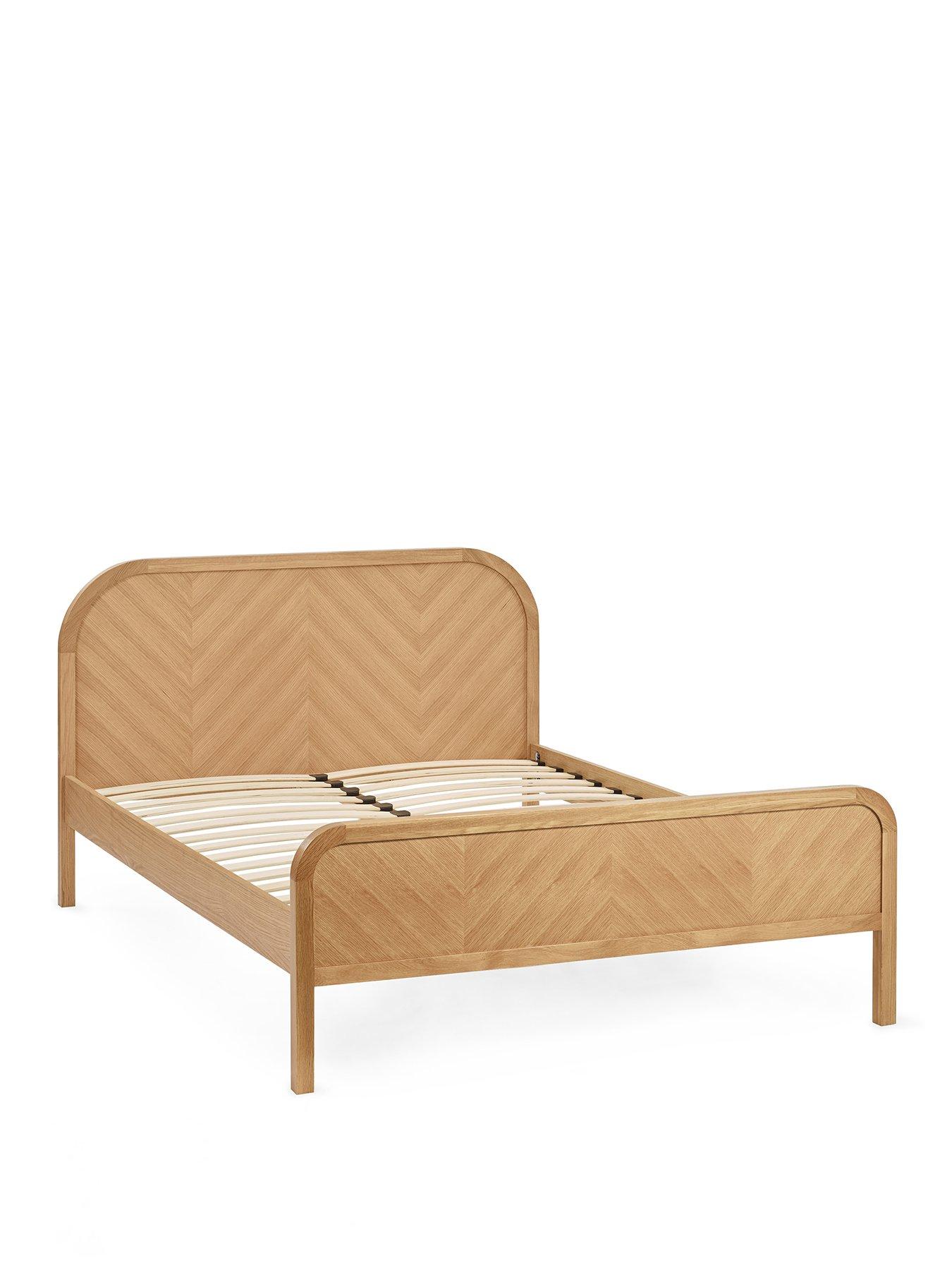 Image 2 of 7 of Julian Bowen Milo Oak Chevron Bed - King