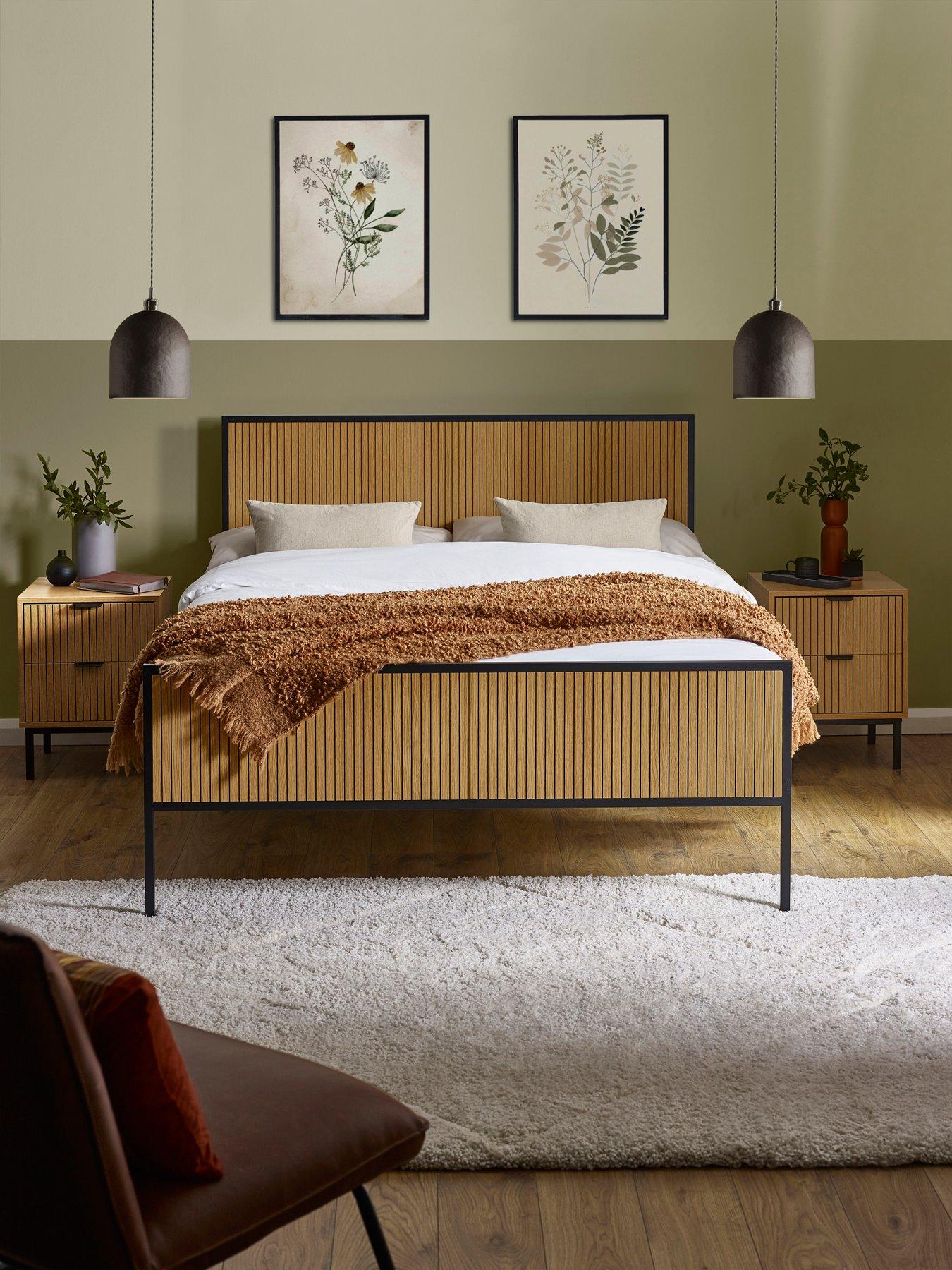 julian-bowen-sia-oak-effect-bed