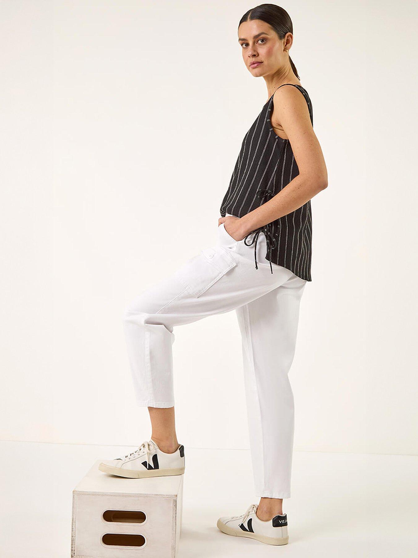 roman-cotton-cargo-stretch-trousersoutfit