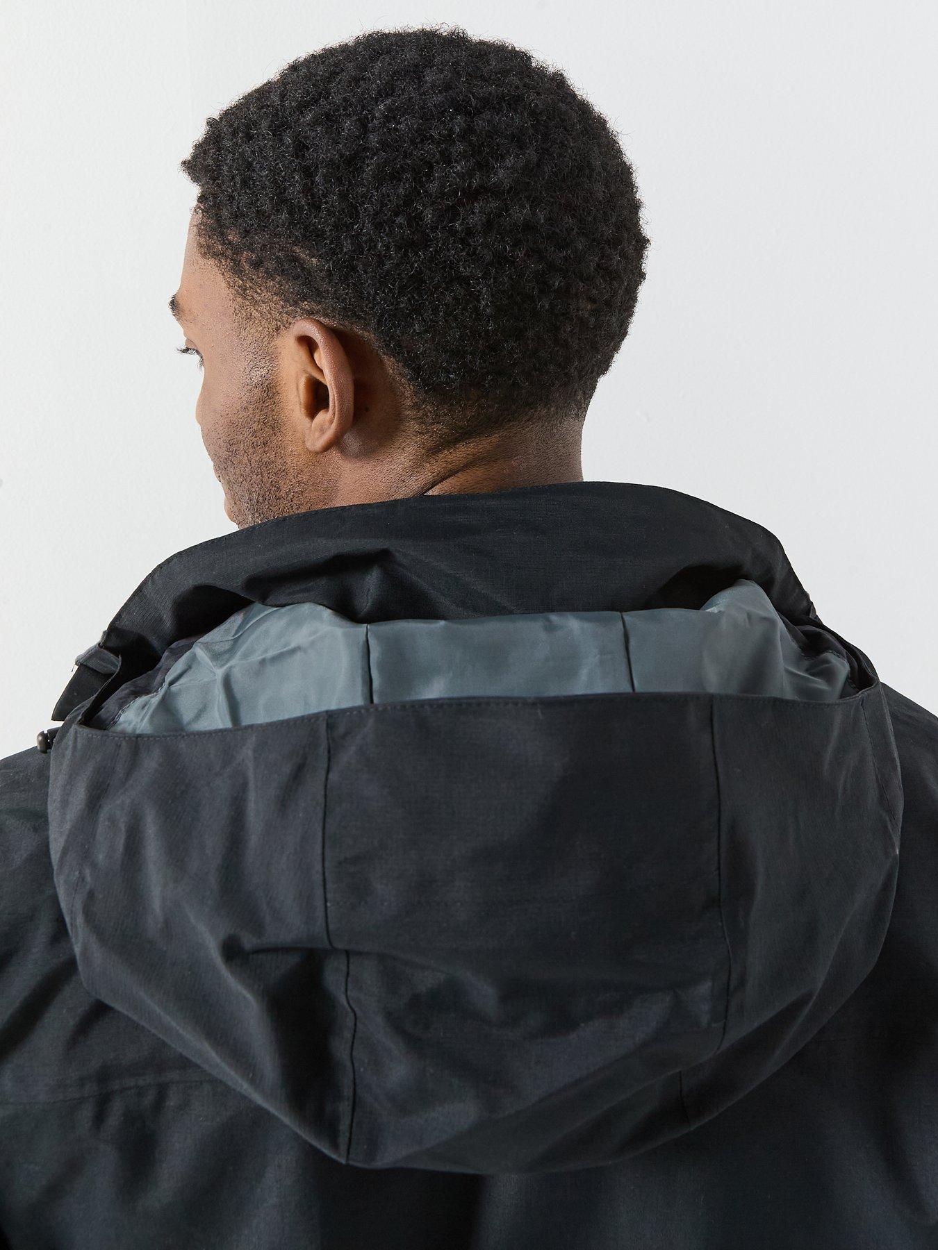 berghaus-mens-hillwalker-20-goretex-jacket-blackdetail