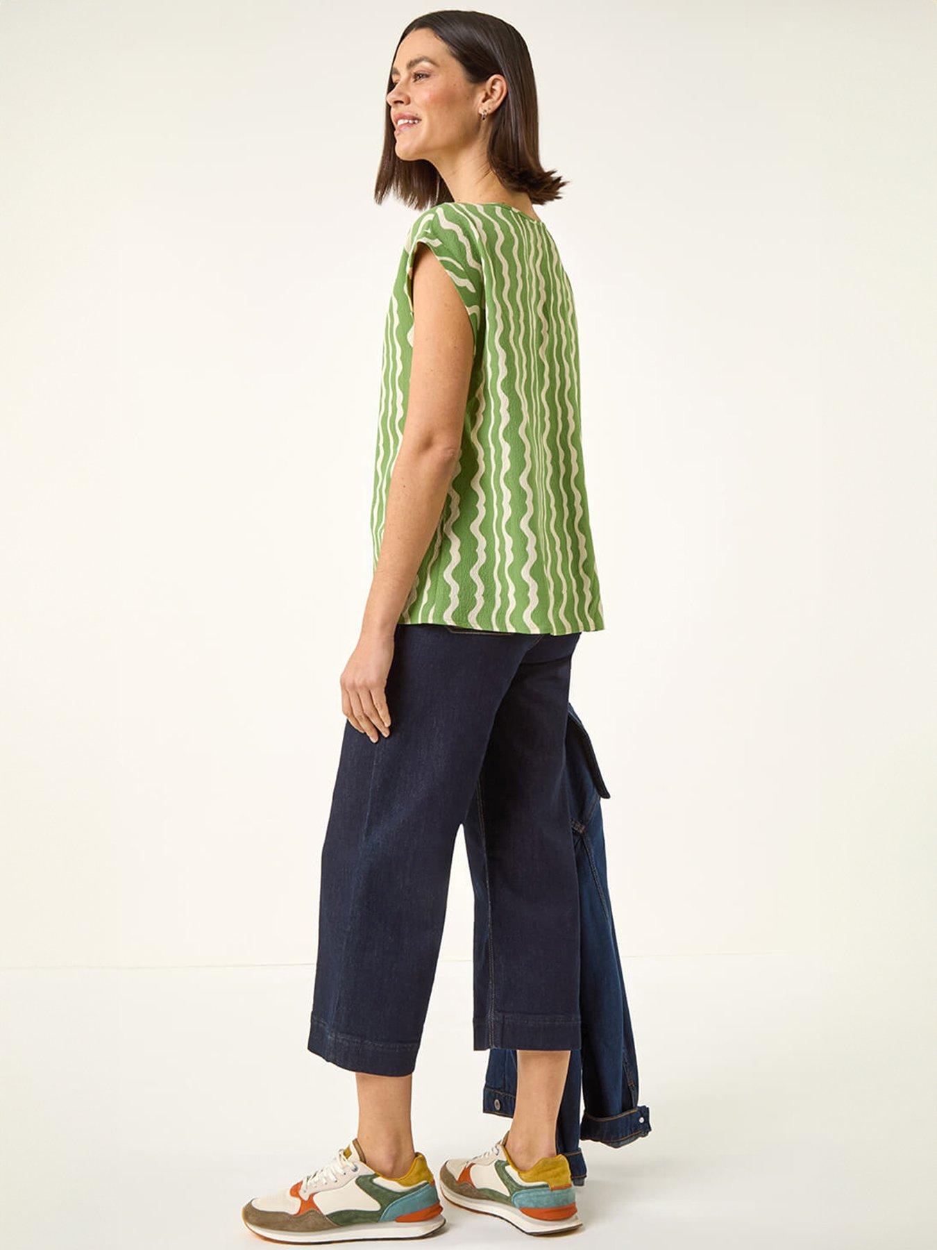 roman-abstract-wave-print-shell-topstillFront