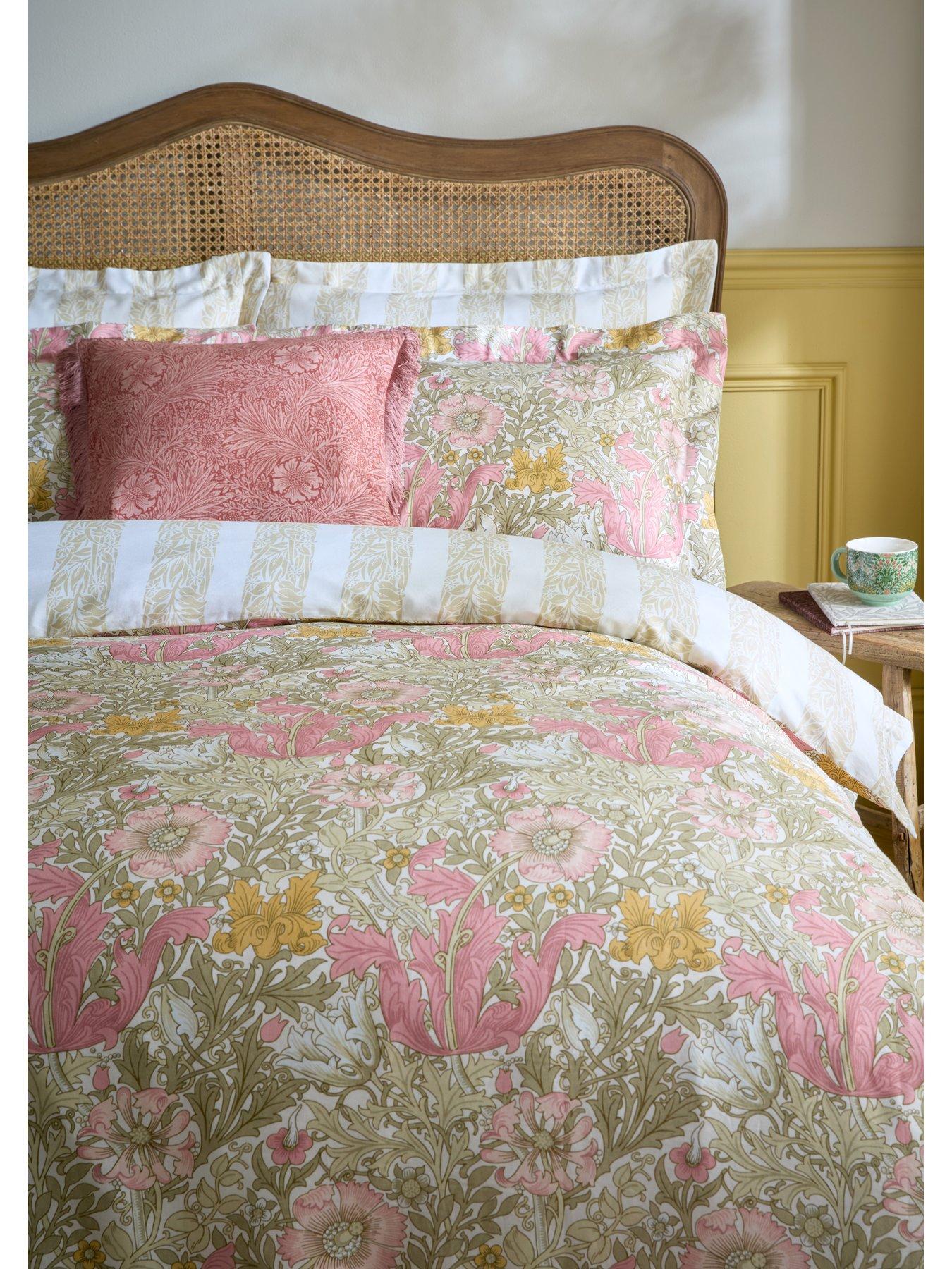 william-morris-at-home-compton-quilt-setback
