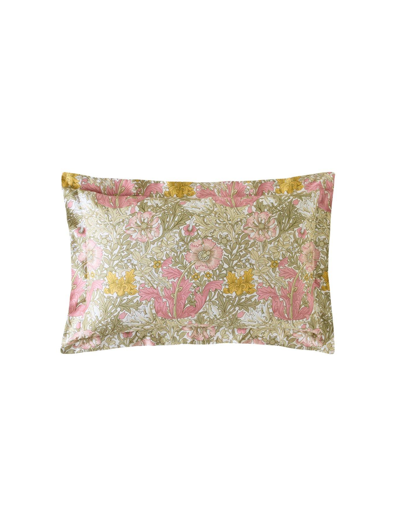 william-morris-at-home-compton-quilt-setoutfit